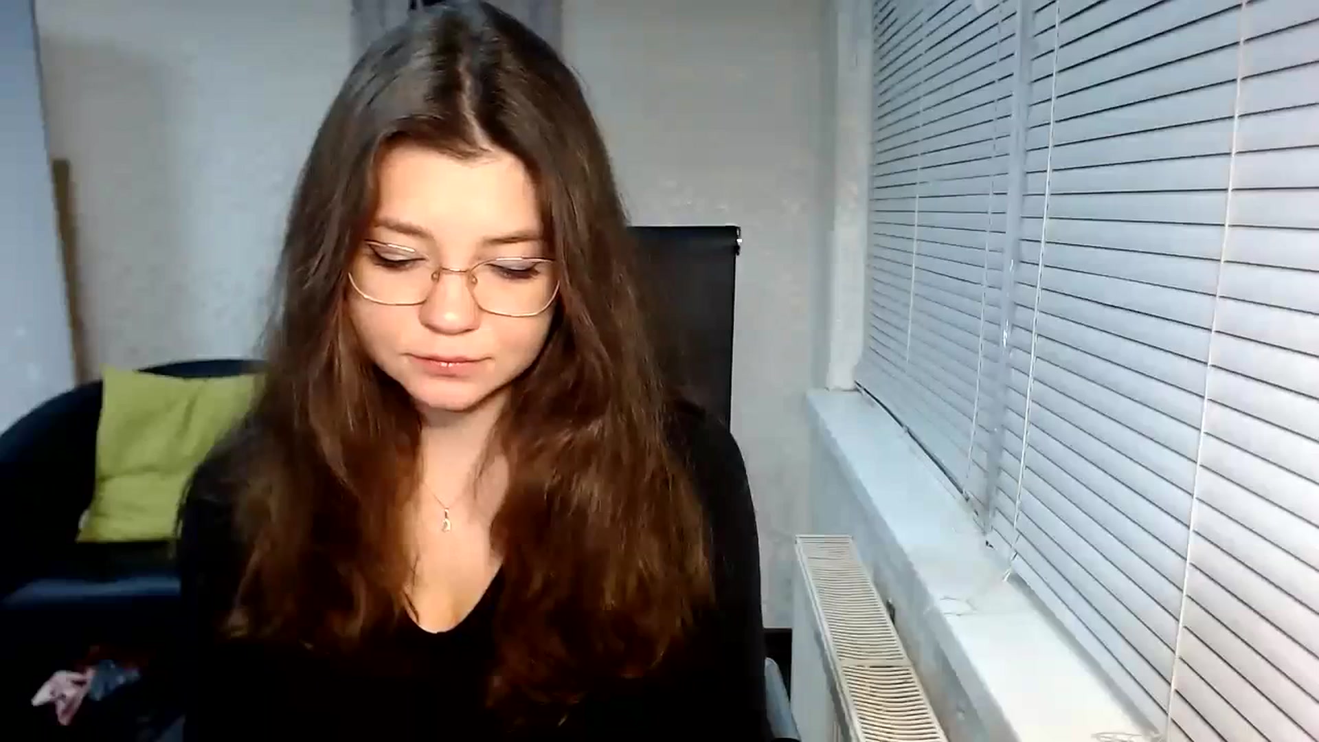 Gallery image thumbnail from SweetArinaA's myfreecams stream on, 12/17/2023, 15:54 image 15 of 20