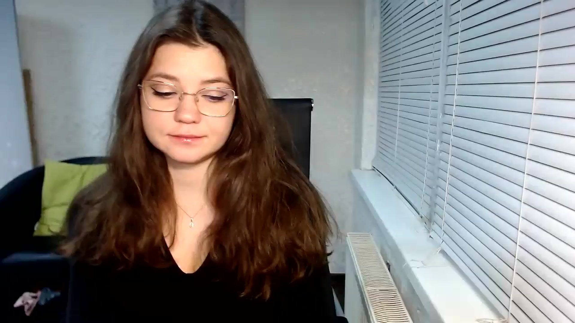 Gallery image thumbnail from SweetArinaA's myfreecams stream on, 12/17/2023, 15:54 image 12 of 20