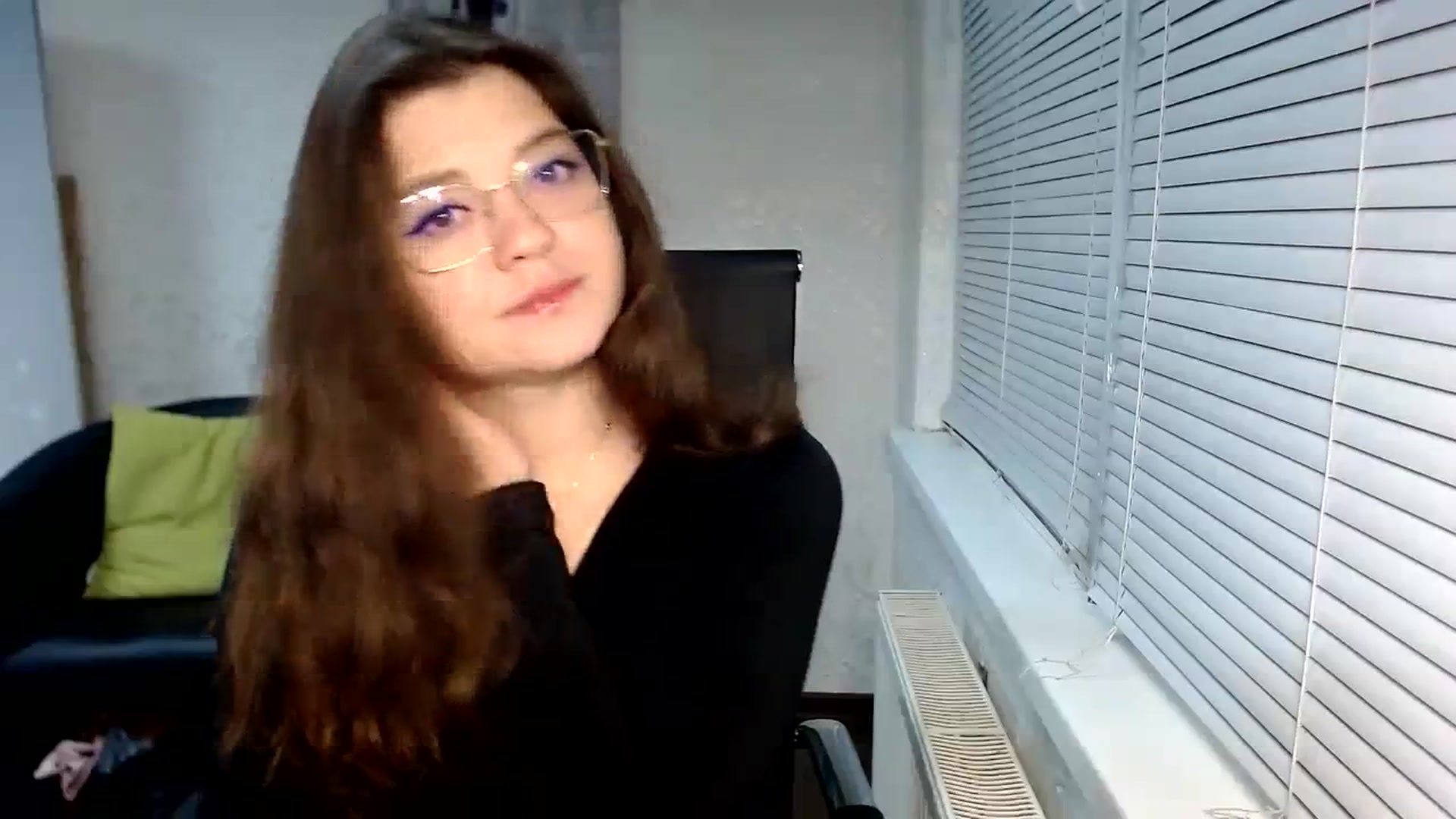 Gallery image thumbnail from SweetArinaA's myfreecams stream on, 12/17/2023, 15:54 image 9 of 20