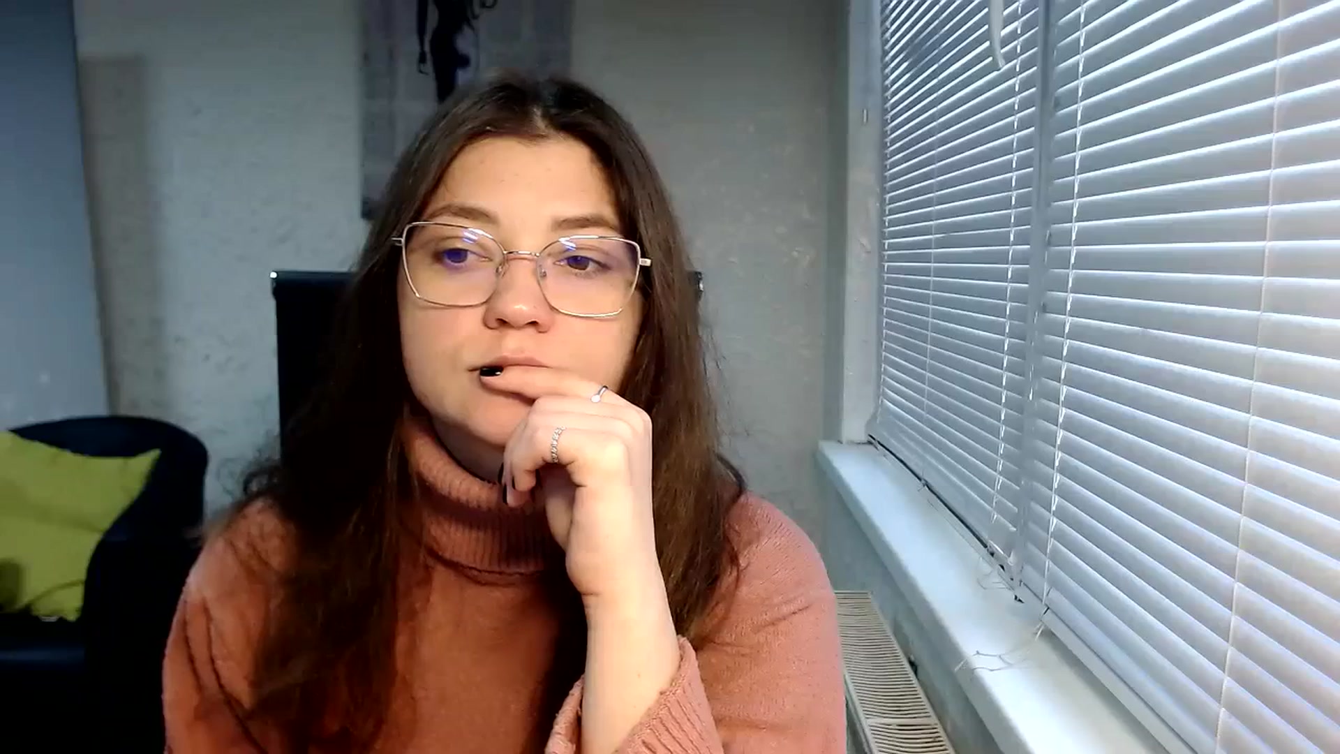 Gallery image thumbnail from SweetArinaA's myfreecams stream on, 12/24/2023, 13:05 image 5 of 20