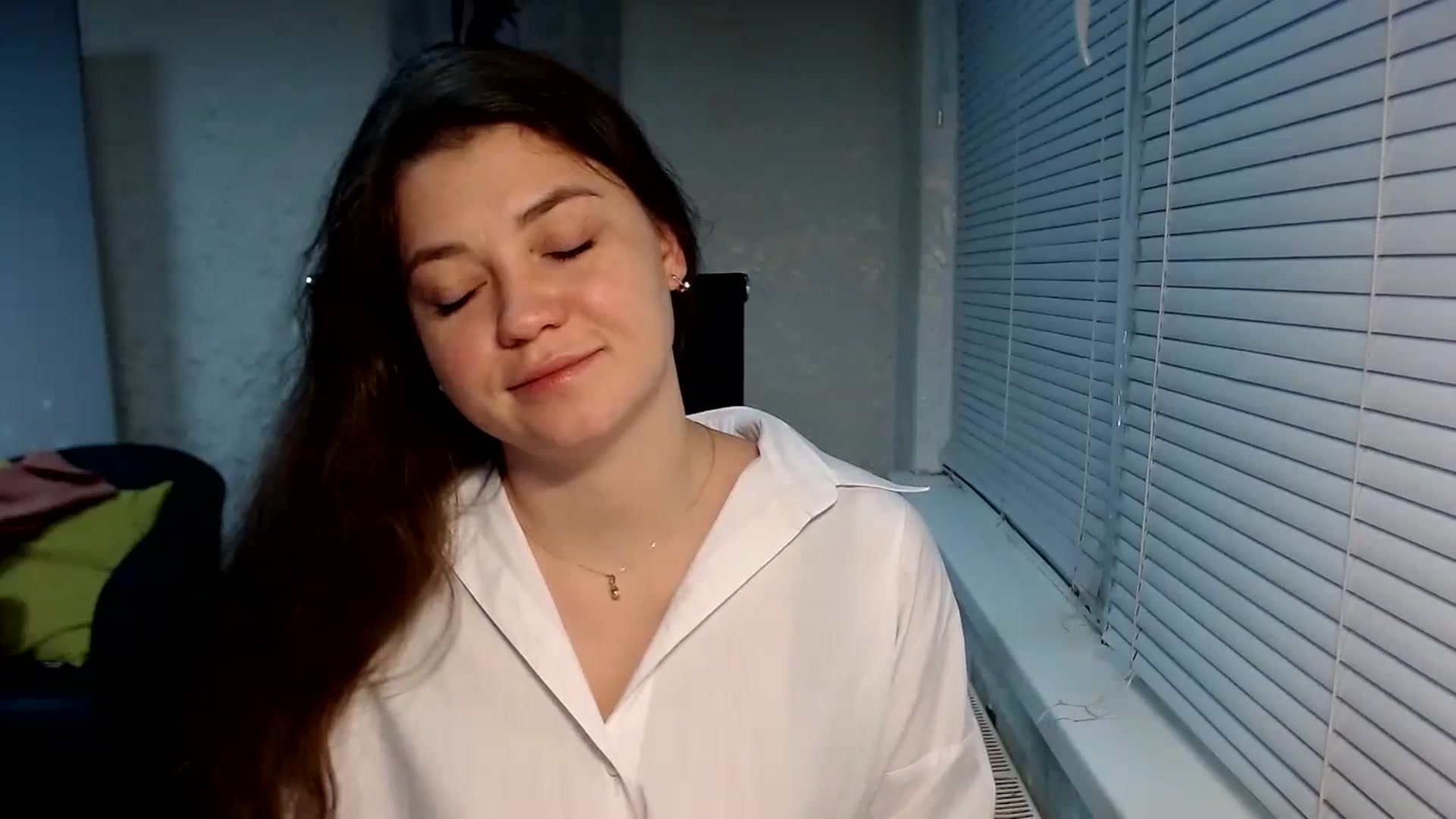 Gallery image thumbnail from SweetArinaA's myfreecams stream on, 12/24/2023, 14:02 image 16 of 20
