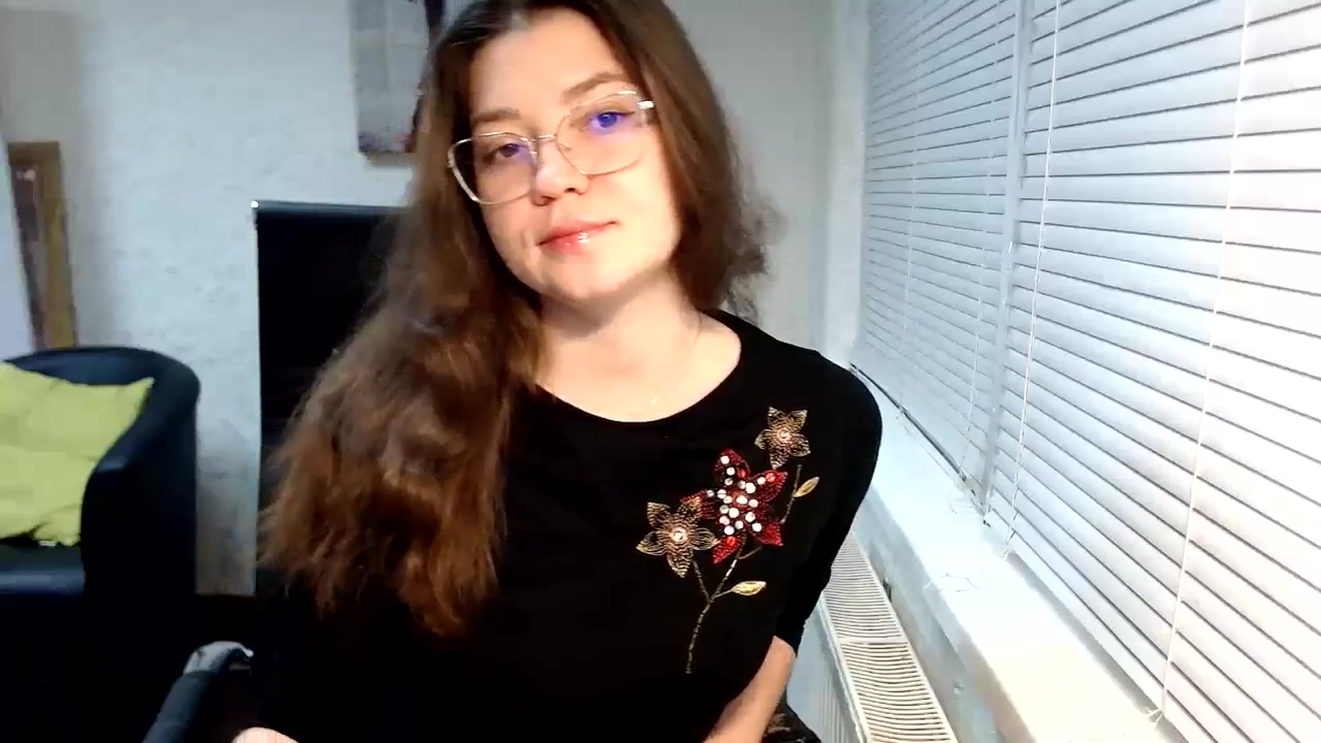 Gallery image thumbnail from SweetArinaA's myfreecams stream on, 12/29/2023, 14:24 image 18 of 20