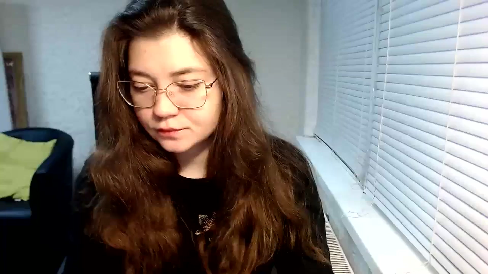 Gallery image thumbnail from SweetArinaA's myfreecams stream on, 12/29/2023, 14:24 image 5 of 20
