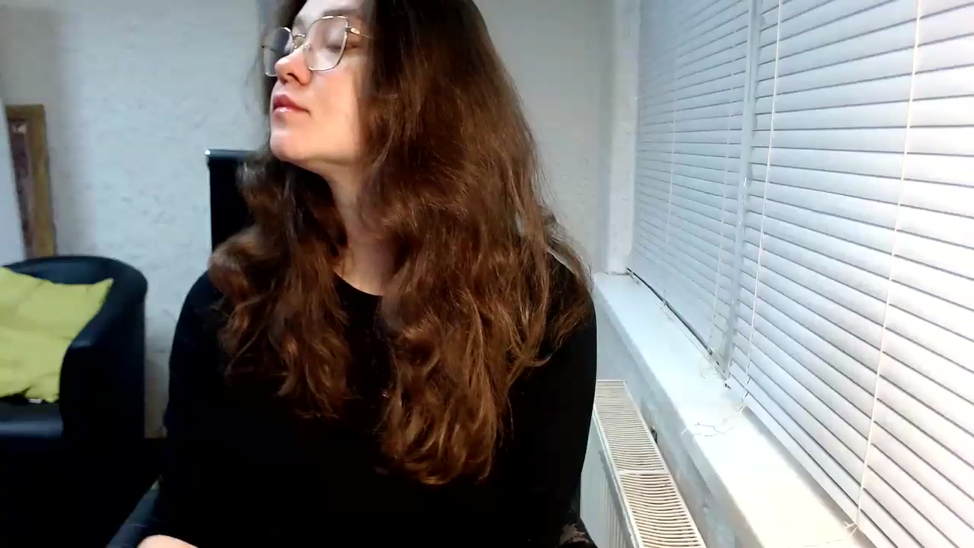Gallery image thumbnail from SweetArinaA's myfreecams stream on, 12/29/2023, 14:24 image 10 of 20