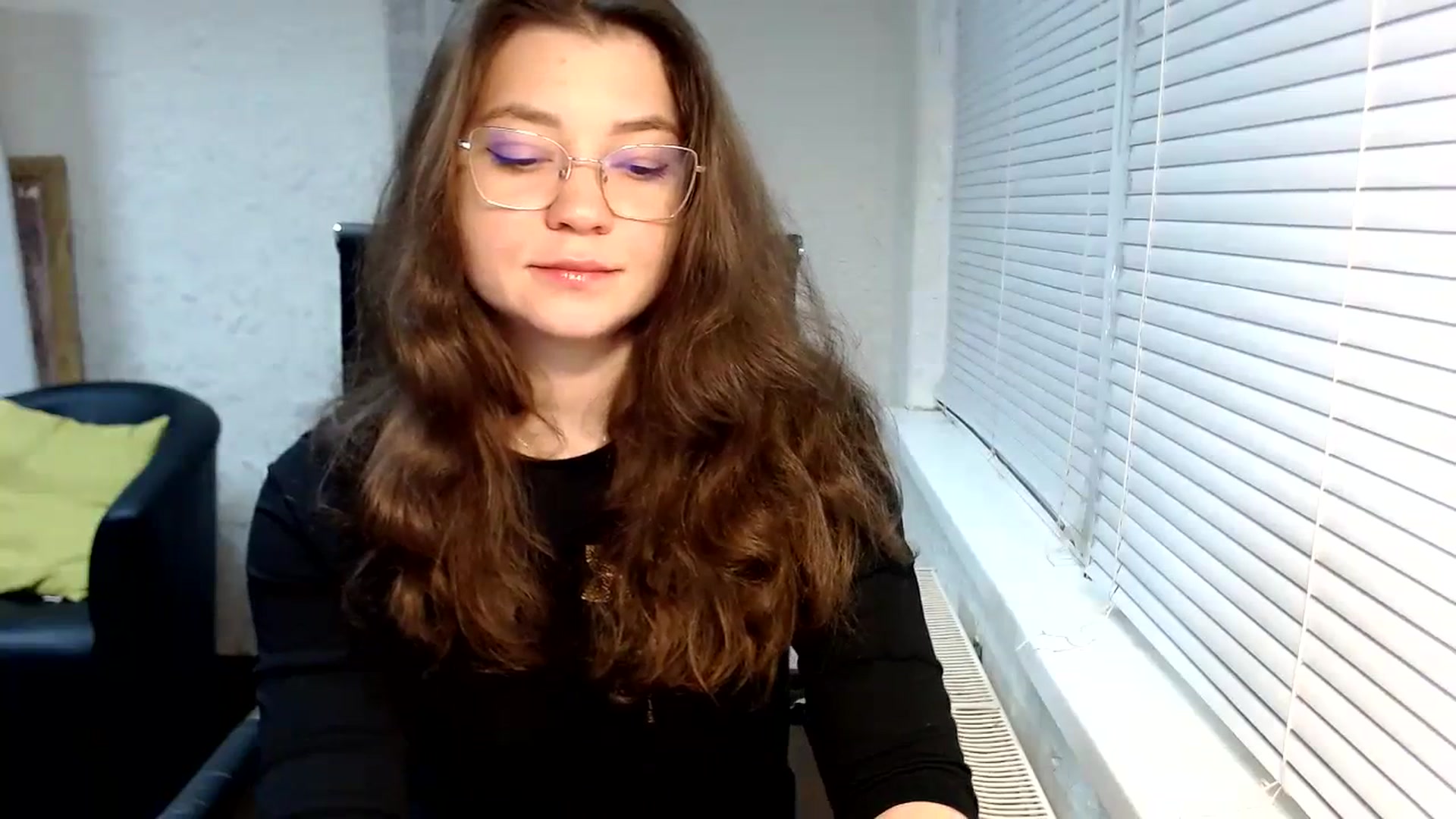 Gallery image thumbnail from SweetArinaA's myfreecams stream on, 12/29/2023, 14:24 image 12 of 20