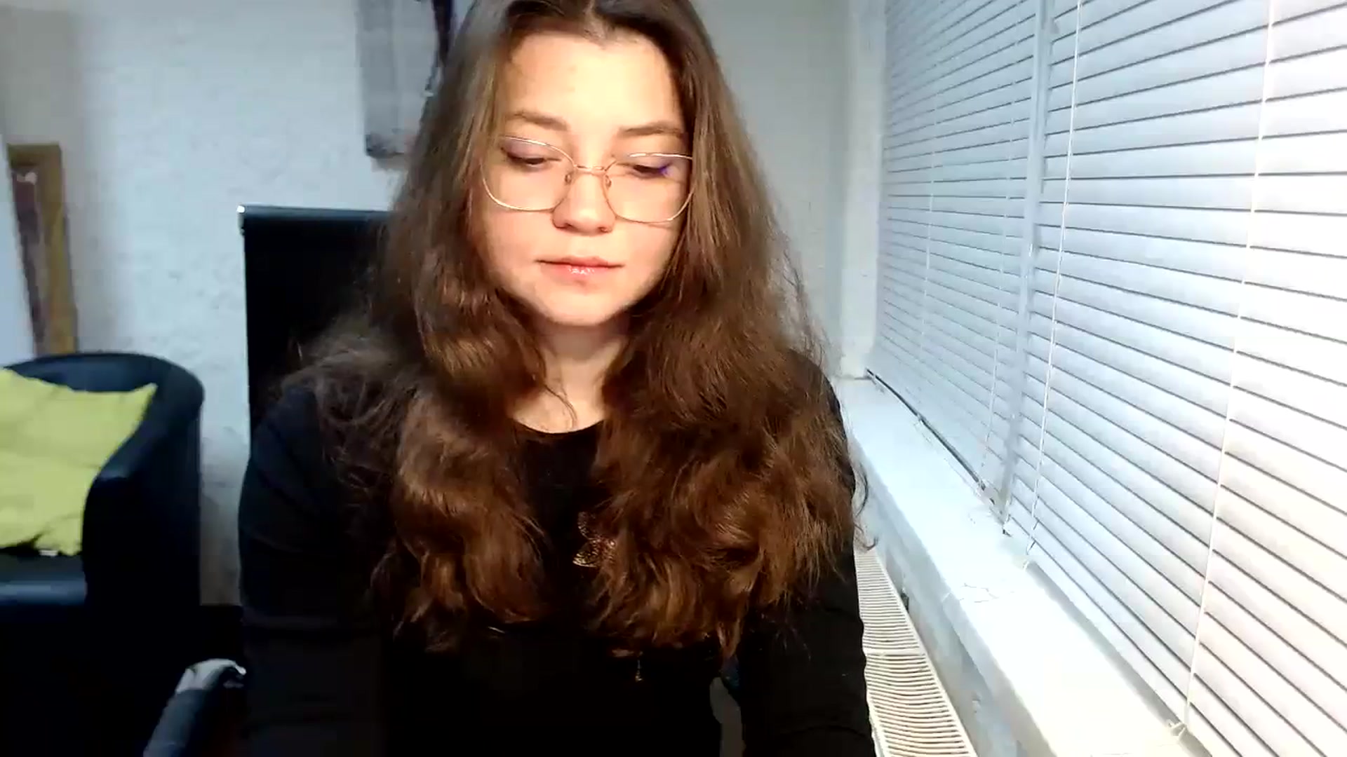 Gallery image thumbnail from SweetArinaA's myfreecams stream on, 12/29/2023, 14:24 image 17 of 20