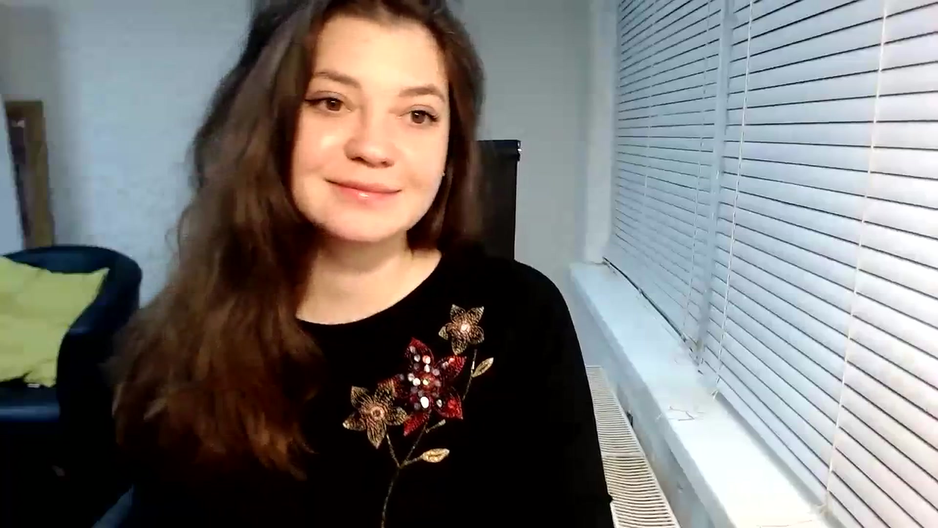 Gallery image thumbnail from SweetArinaA's myfreecams stream on, 12/29/2023, 15:15 image 18 of 20