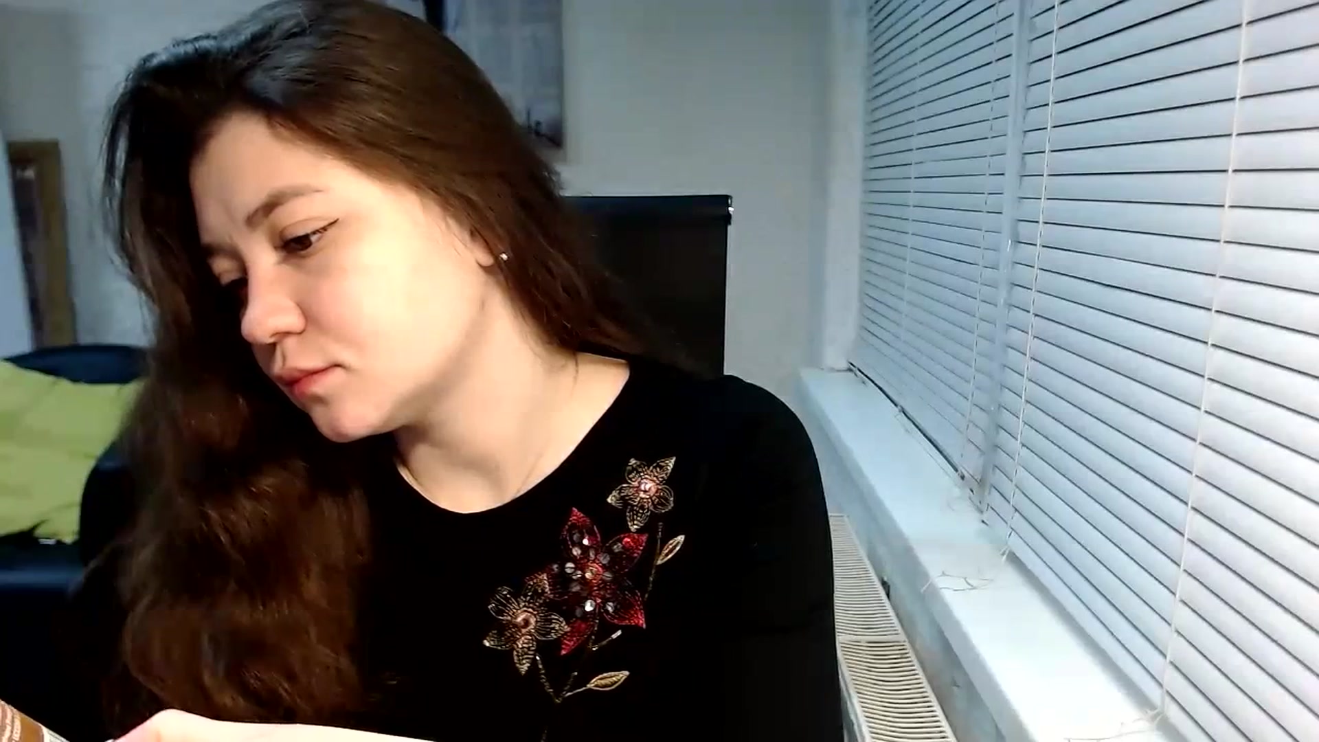 Gallery image thumbnail from SweetArinaA's myfreecams stream on, 12/29/2023, 15:15 image 19 of 20