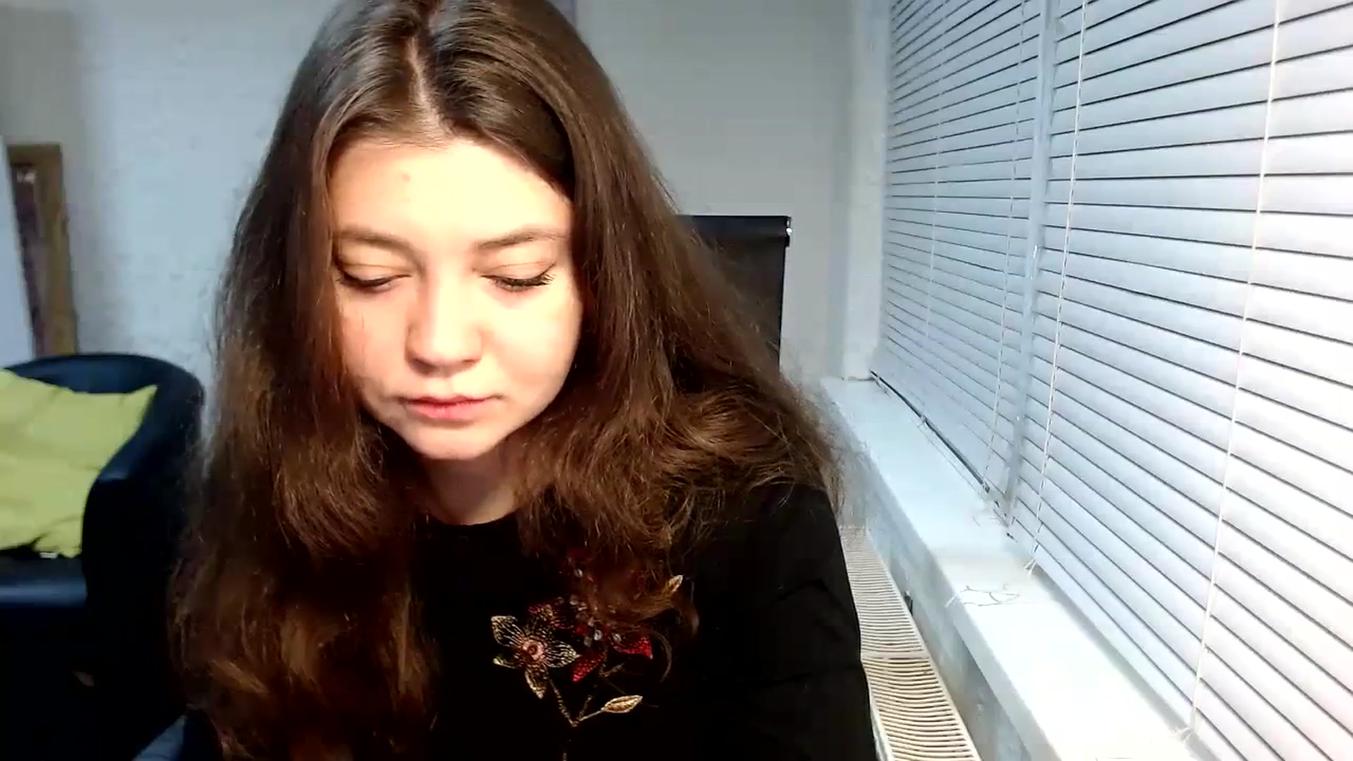 Gallery image thumbnail from SweetArinaA's myfreecams stream on, 12/29/2023, 15:15 image 4 of 20