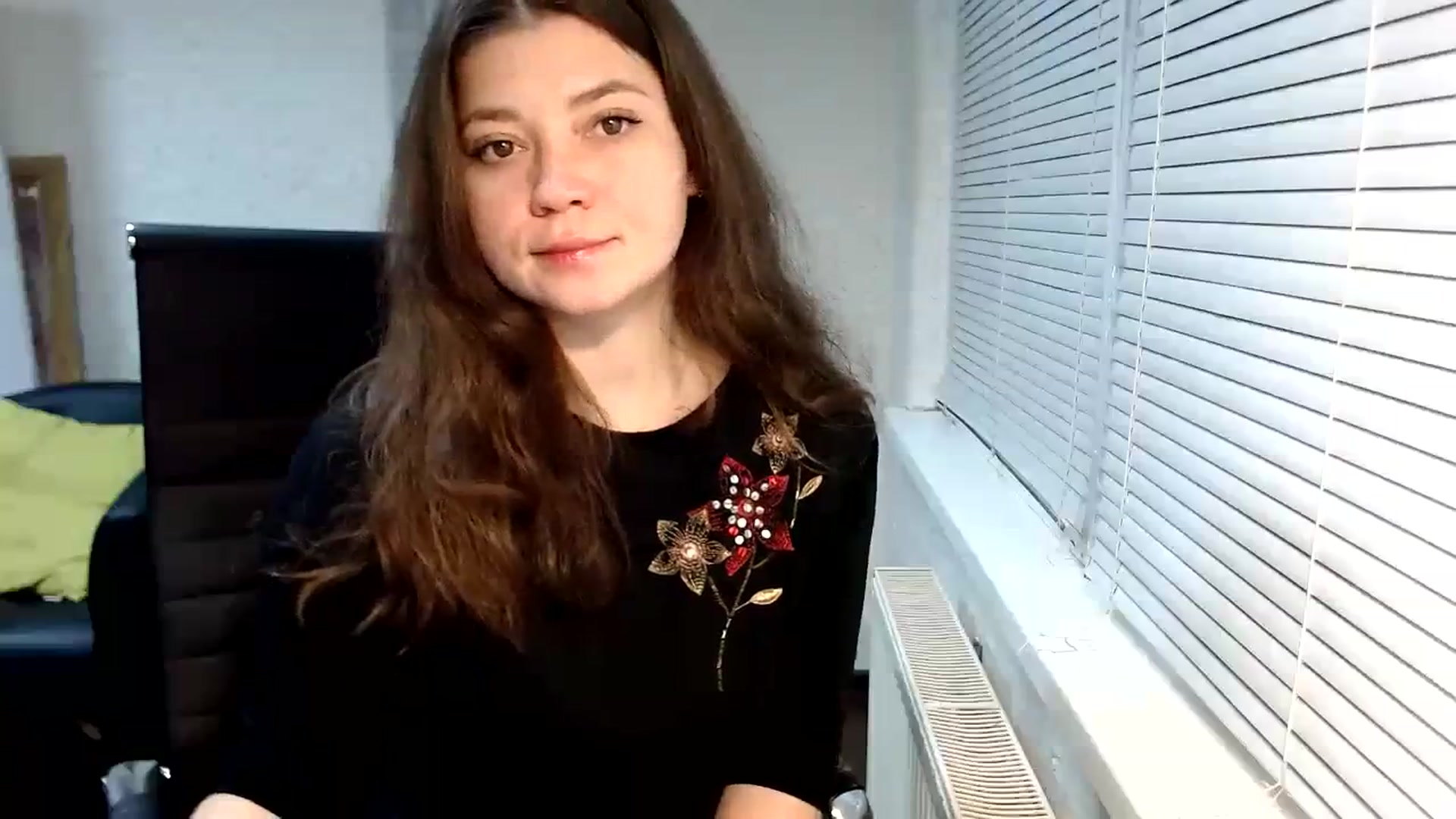 Gallery image thumbnail from SweetArinaA's myfreecams stream on, 12/29/2023, 15:15 image 2 of 20