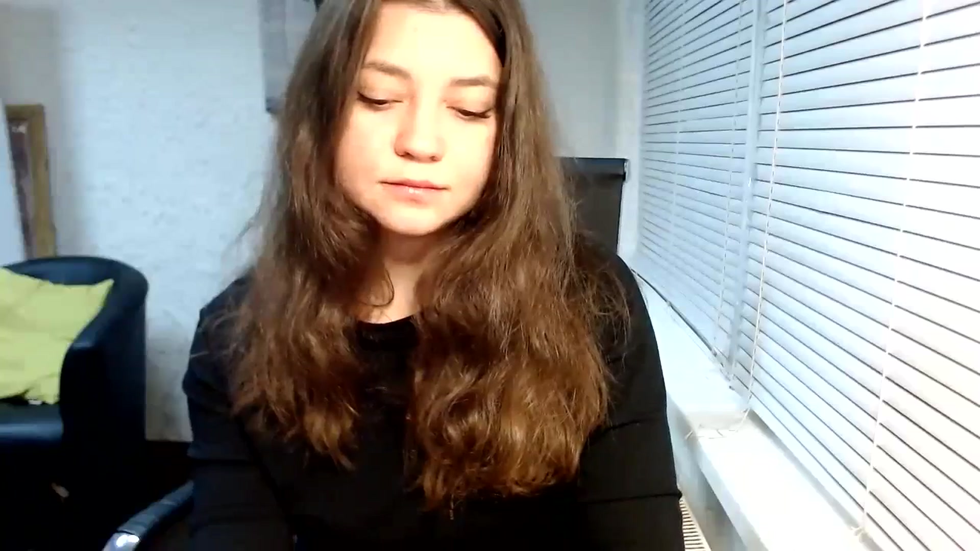 Gallery image thumbnail from SweetArinaA's myfreecams stream on, 12/29/2023, 15:15 image 15 of 20