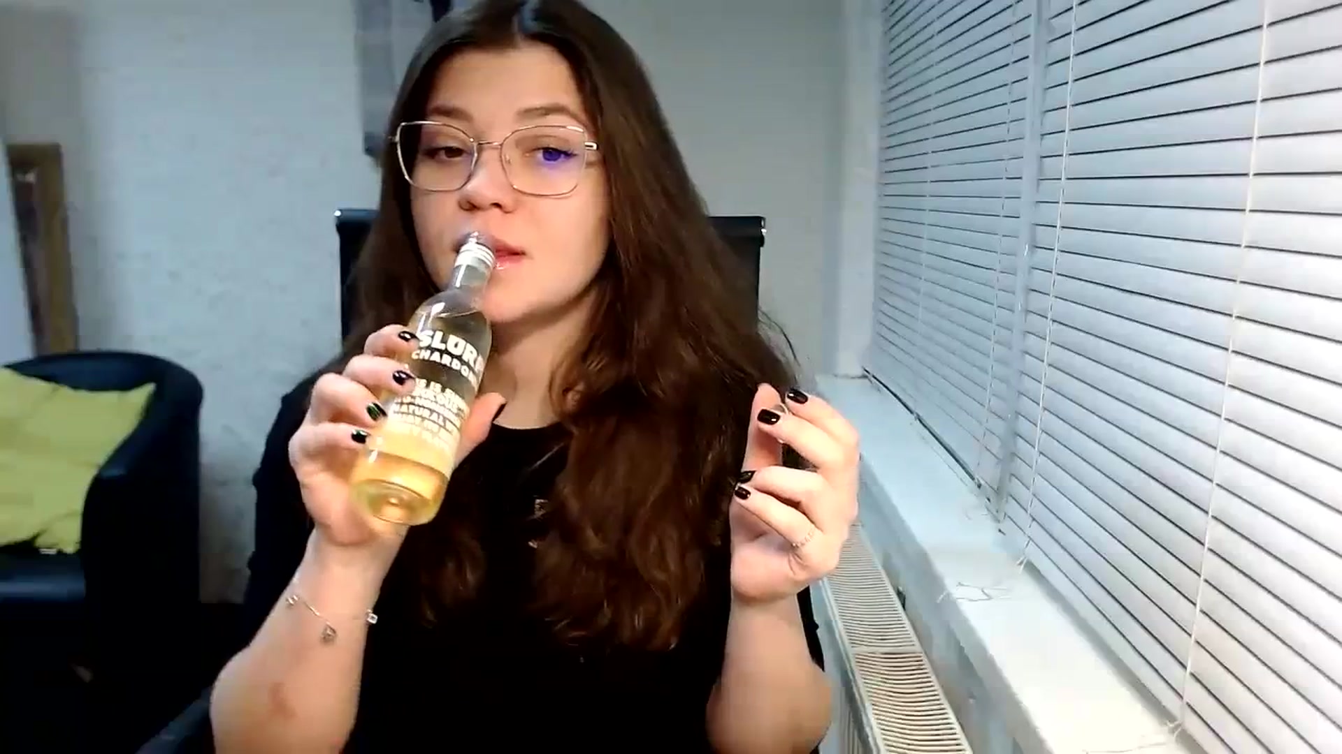 Gallery image thumbnail from SweetArinaA's myfreecams stream on, 12/29/2023, 16:11 image 7 of 20