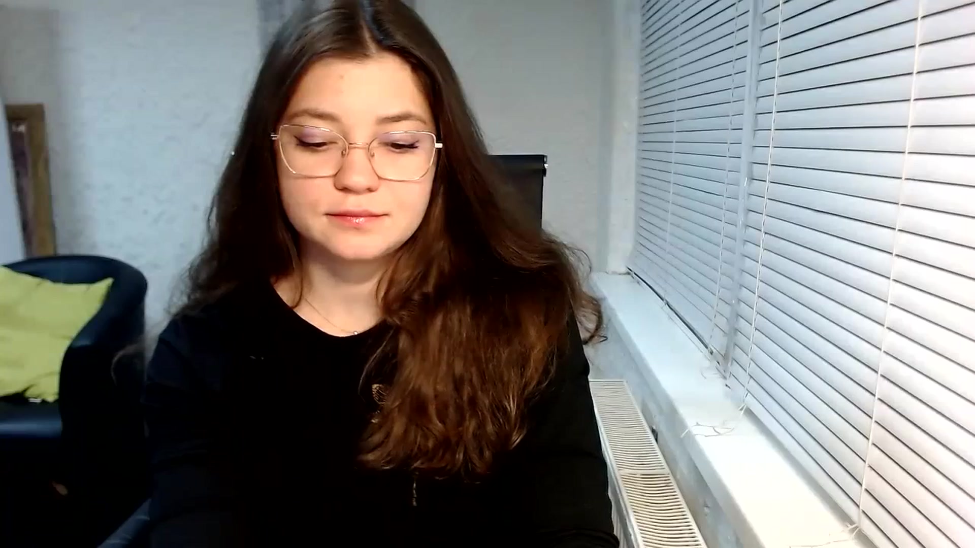 Gallery image thumbnail from SweetArinaA's myfreecams stream on, 12/29/2023, 16:11 image 9 of 20