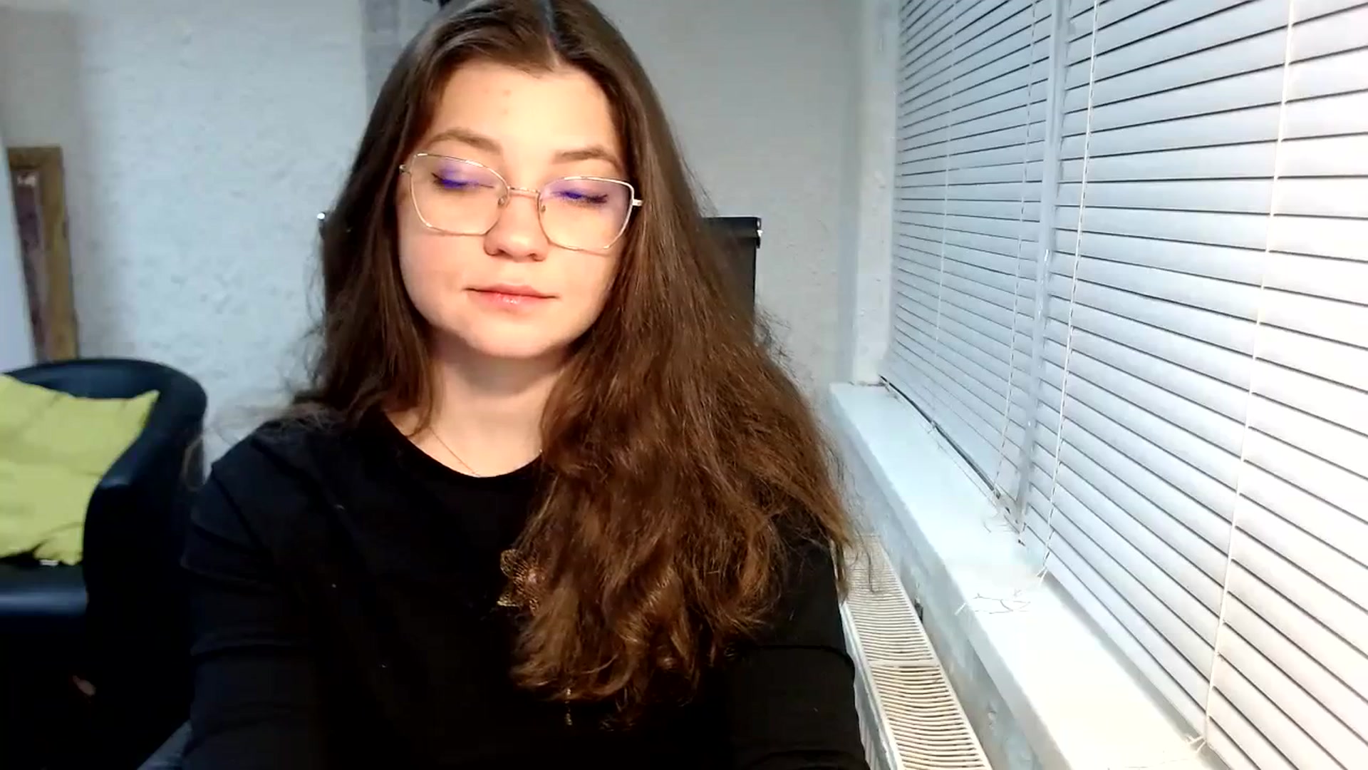 Gallery image thumbnail from SweetArinaA's myfreecams stream on, 12/29/2023, 16:11 image 11 of 20