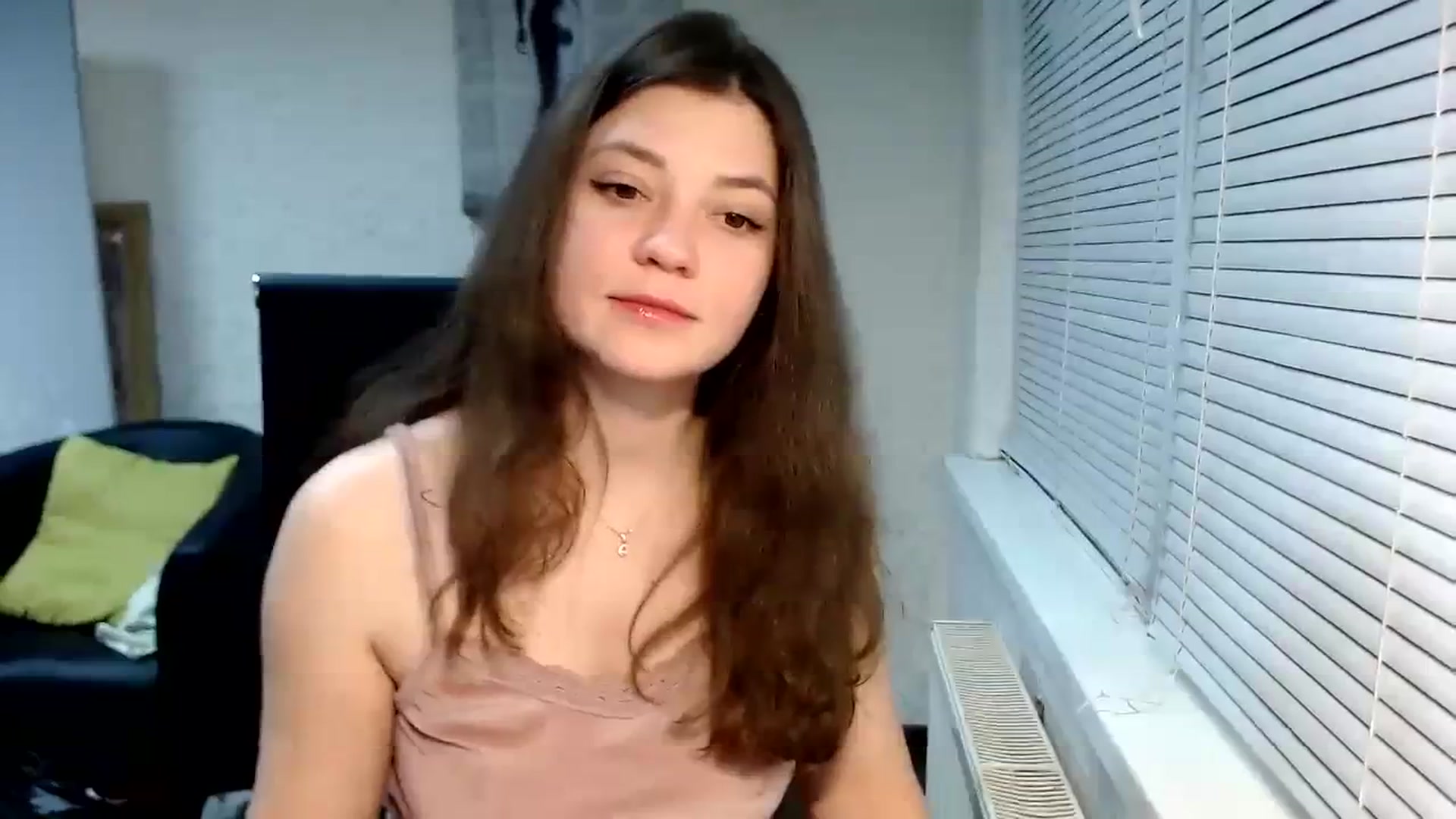 Gallery image thumbnail from SweetArinaA's myfreecams stream on, 12/29/2023, 17:35 image 3 of 20