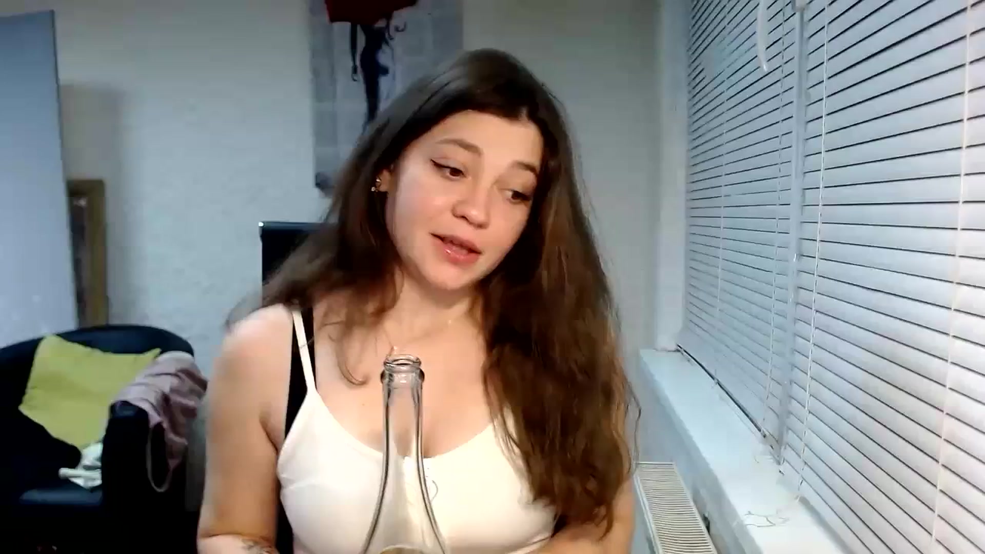 Gallery image thumbnail from SweetArinaA's myfreecams stream on, 12/29/2023, 17:35 image 7 of 20