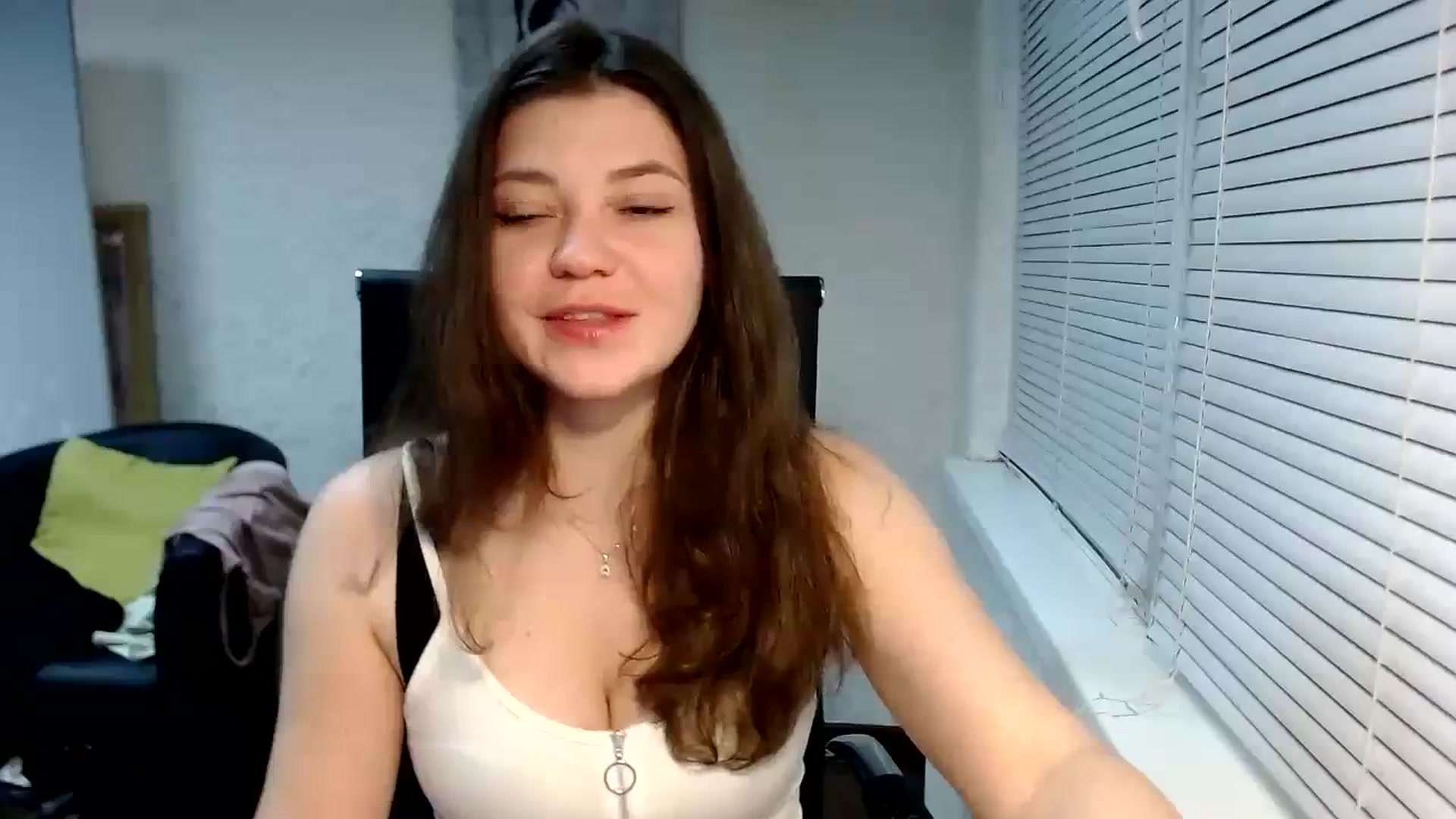 Gallery image thumbnail from SweetArinaA's myfreecams stream on, 12/29/2023, 17:35 image 11 of 20