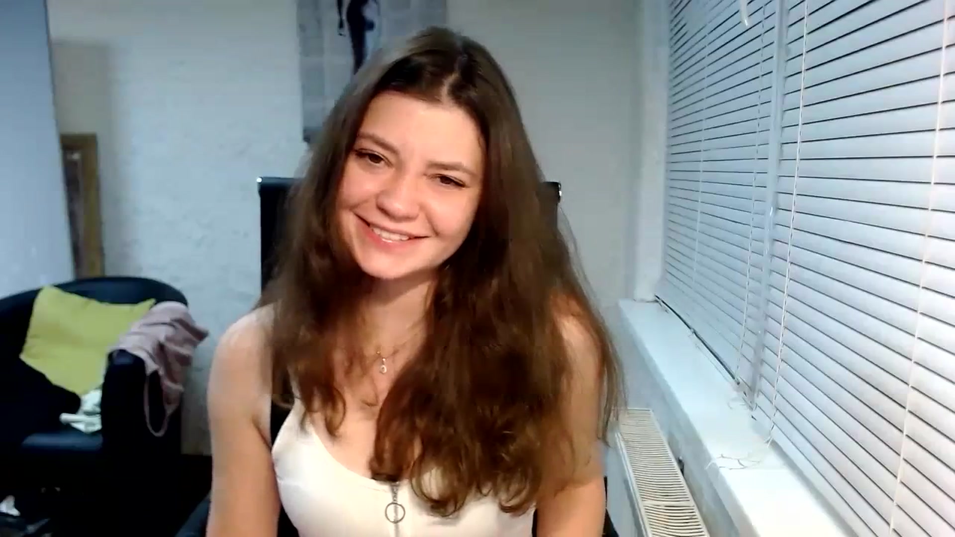Gallery image thumbnail from SweetArinaA's myfreecams stream on, 12/29/2023, 17:35 image 17 of 20