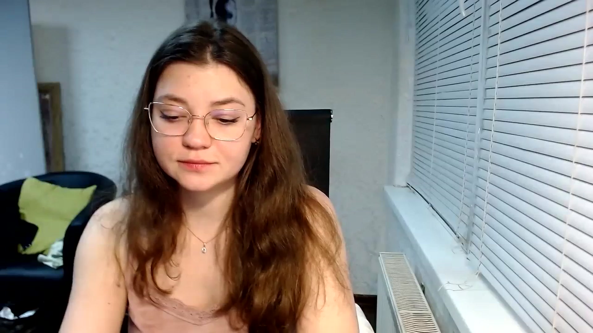 Gallery image thumbnail from SweetArinaA's myfreecams stream on, 12/29/2023, 18:28 image 9 of 20