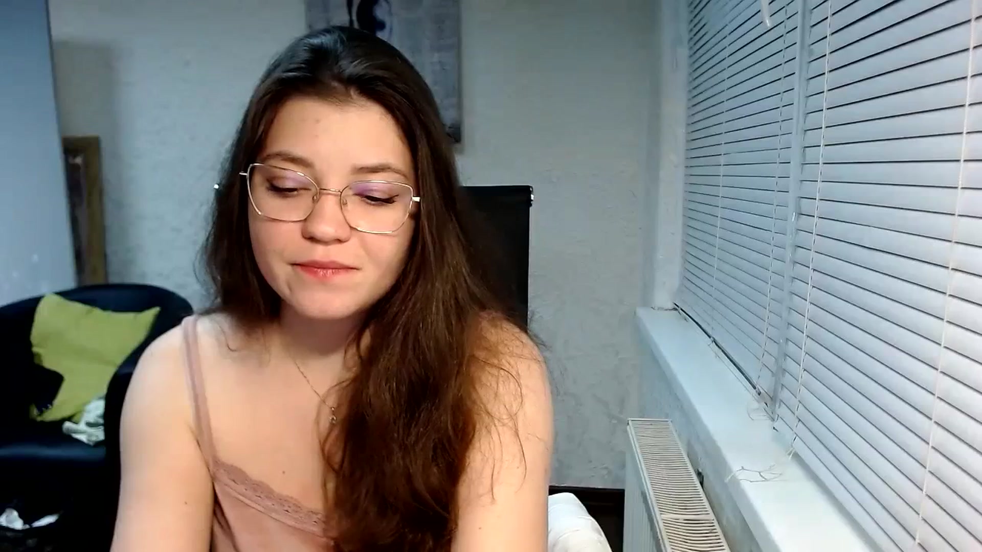 Gallery image thumbnail from SweetArinaA's myfreecams stream on, 12/29/2023, 18:28 image 20 of 20