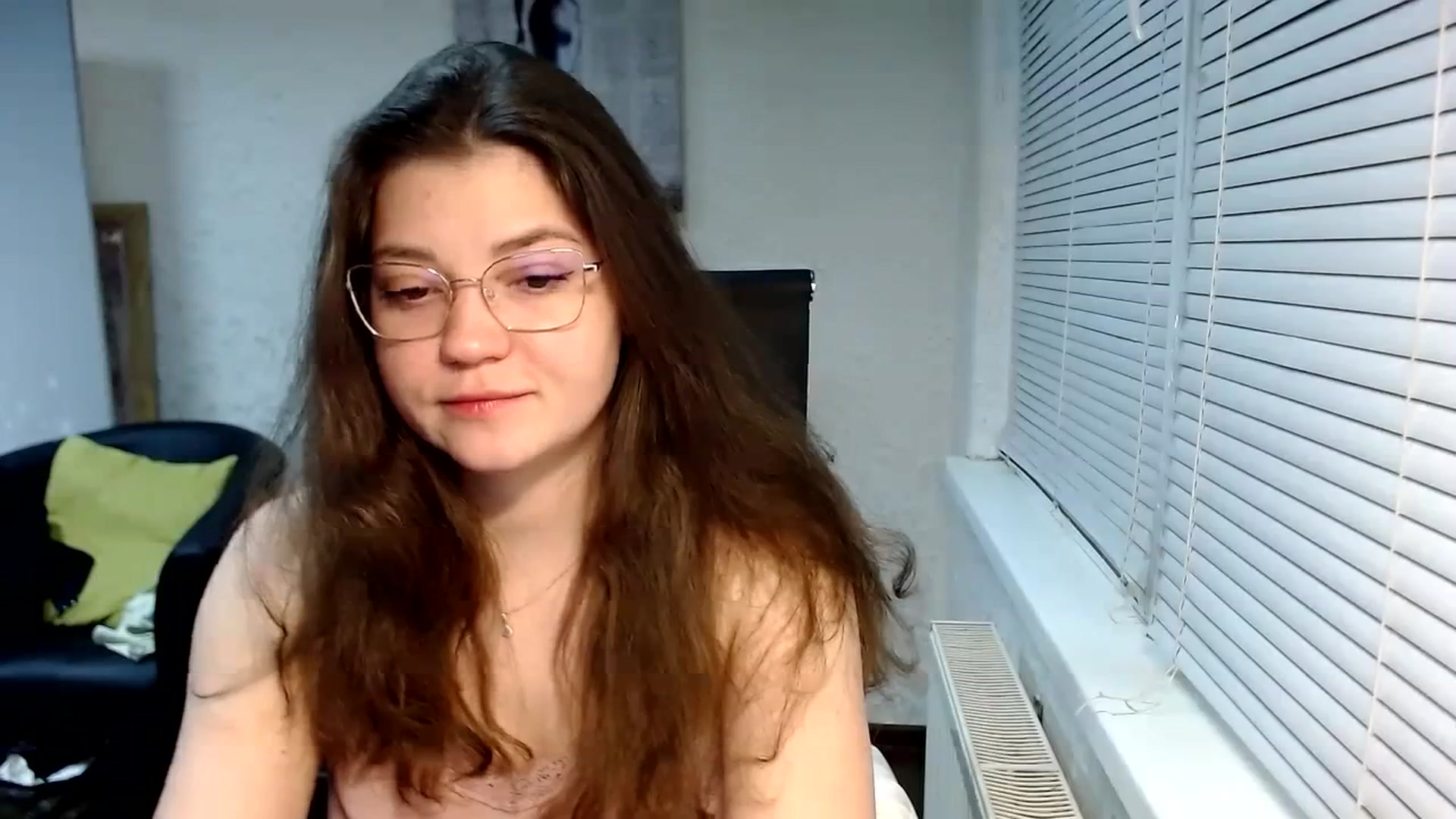 Gallery image thumbnail from SweetArinaA's myfreecams stream on, 12/29/2023, 18:28 image 12 of 20