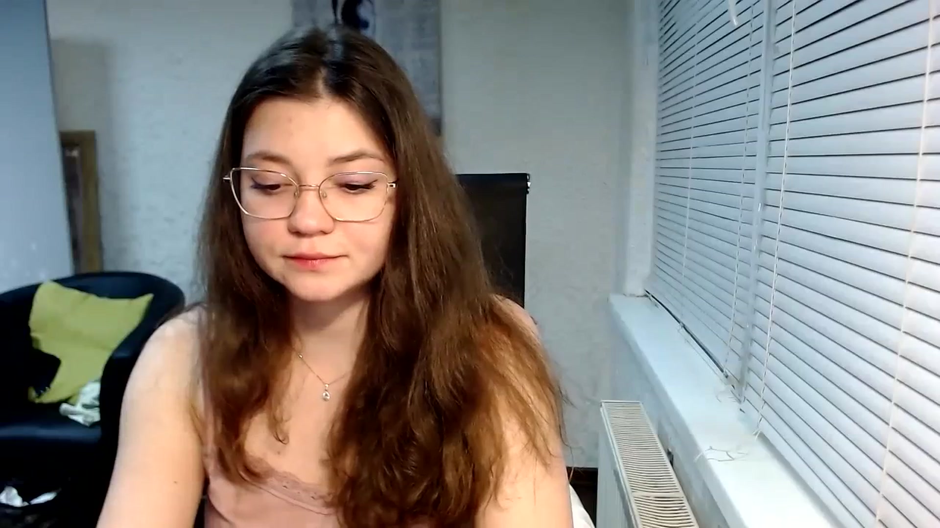 Gallery image thumbnail from SweetArinaA's myfreecams stream on, 12/29/2023, 18:28 image 8 of 20