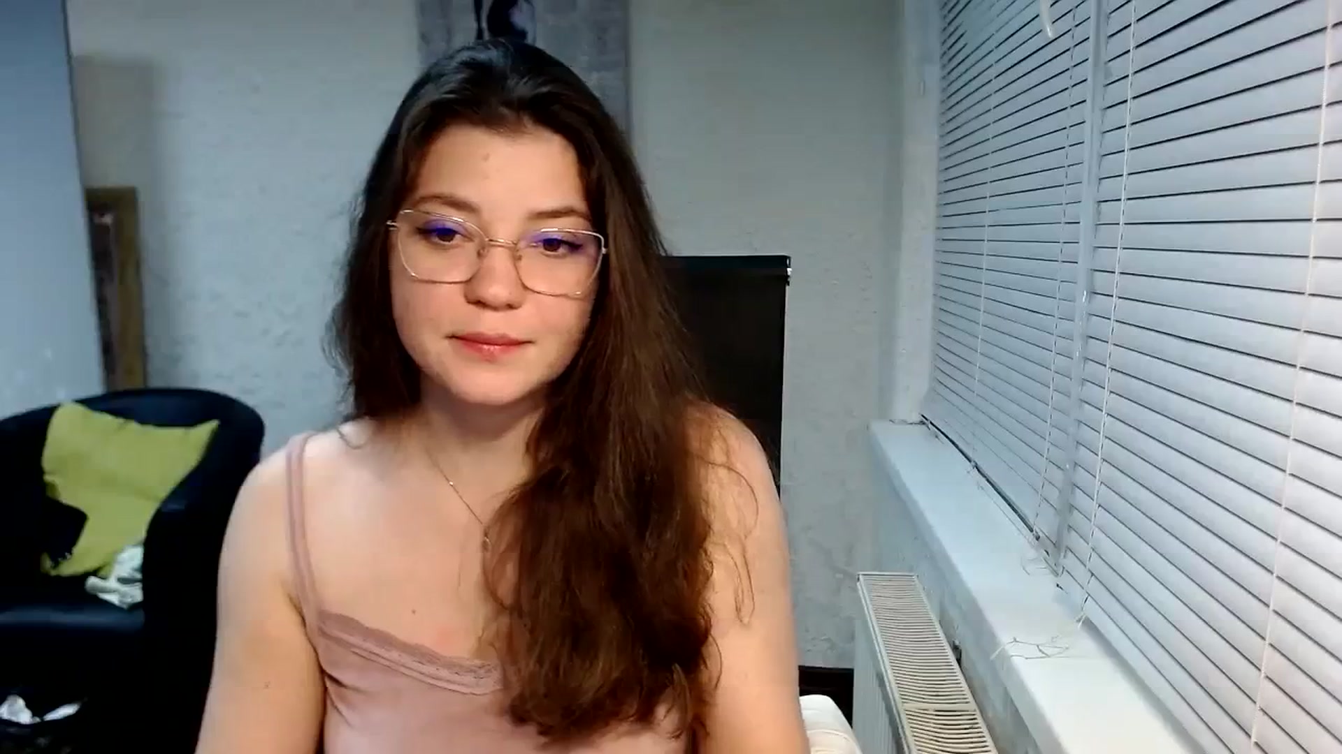 Gallery image thumbnail from SweetArinaA's myfreecams stream on, 12/29/2023, 18:28 image 19 of 20