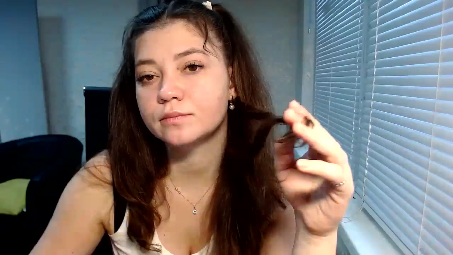 Gallery image thumbnail from SweetArinaA's myfreecams stream on, 01/25/2024, 13:41 image 7 of 20