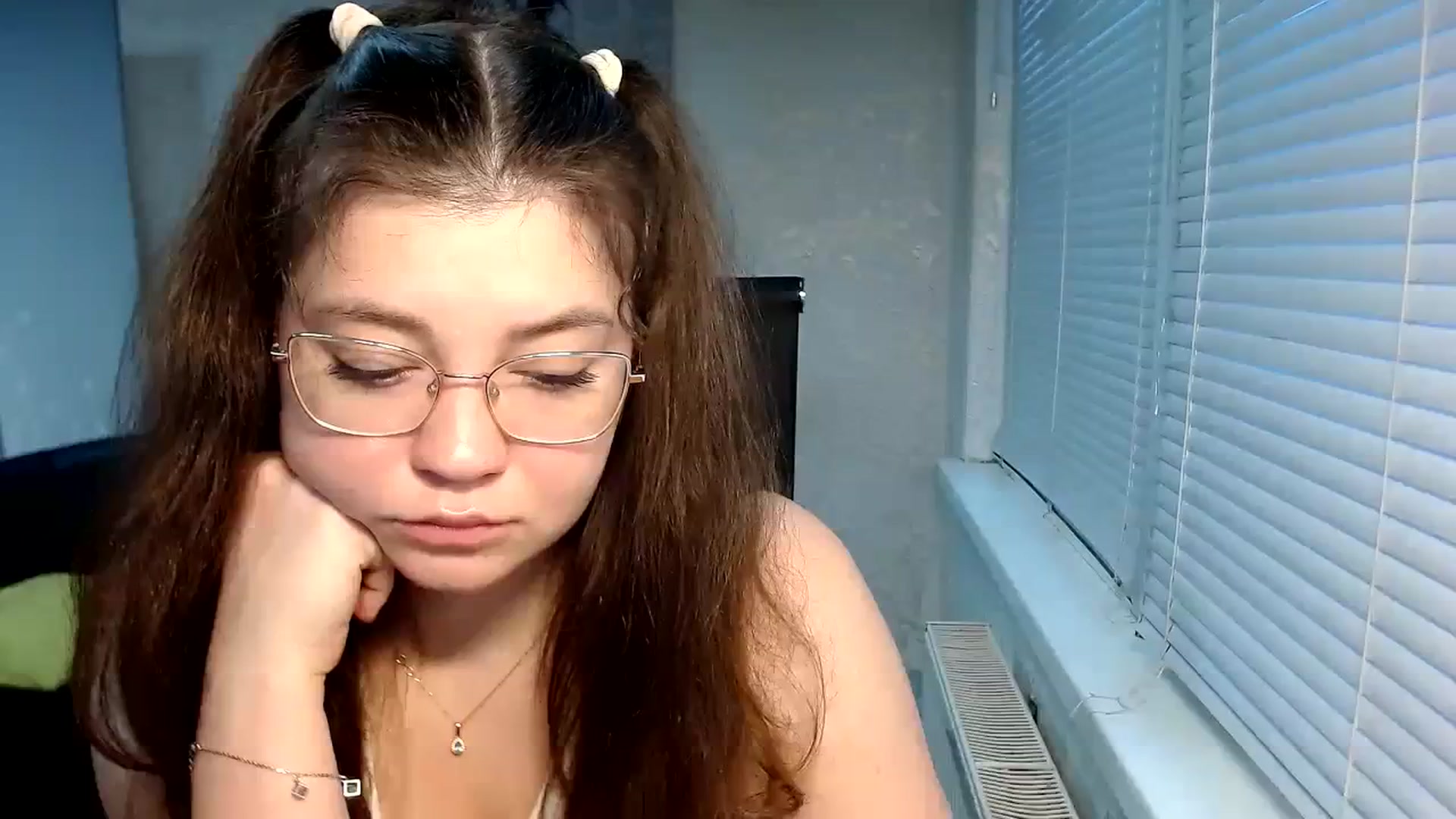 Gallery image thumbnail from SweetArinaA's myfreecams stream on, 01/25/2024, 14:26 image 5 of 20