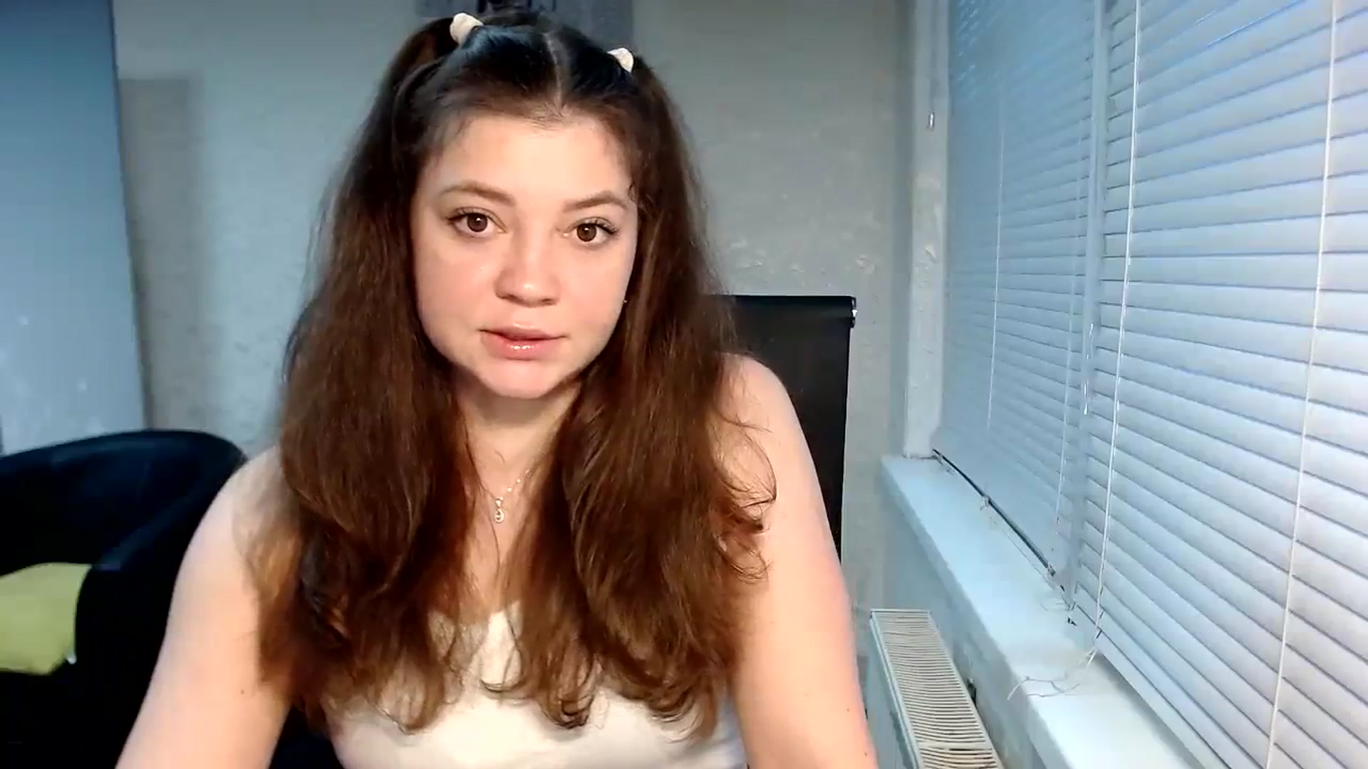 Gallery image thumbnail from SweetArinaA's myfreecams stream on, 01/25/2024, 14:26 image 16 of 20