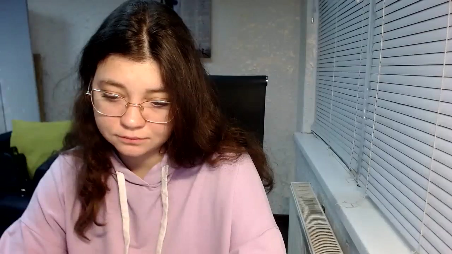 Gallery image thumbnail from SweetArinaA's myfreecams stream on, 01/31/2024, 15:35 image 15 of 20
