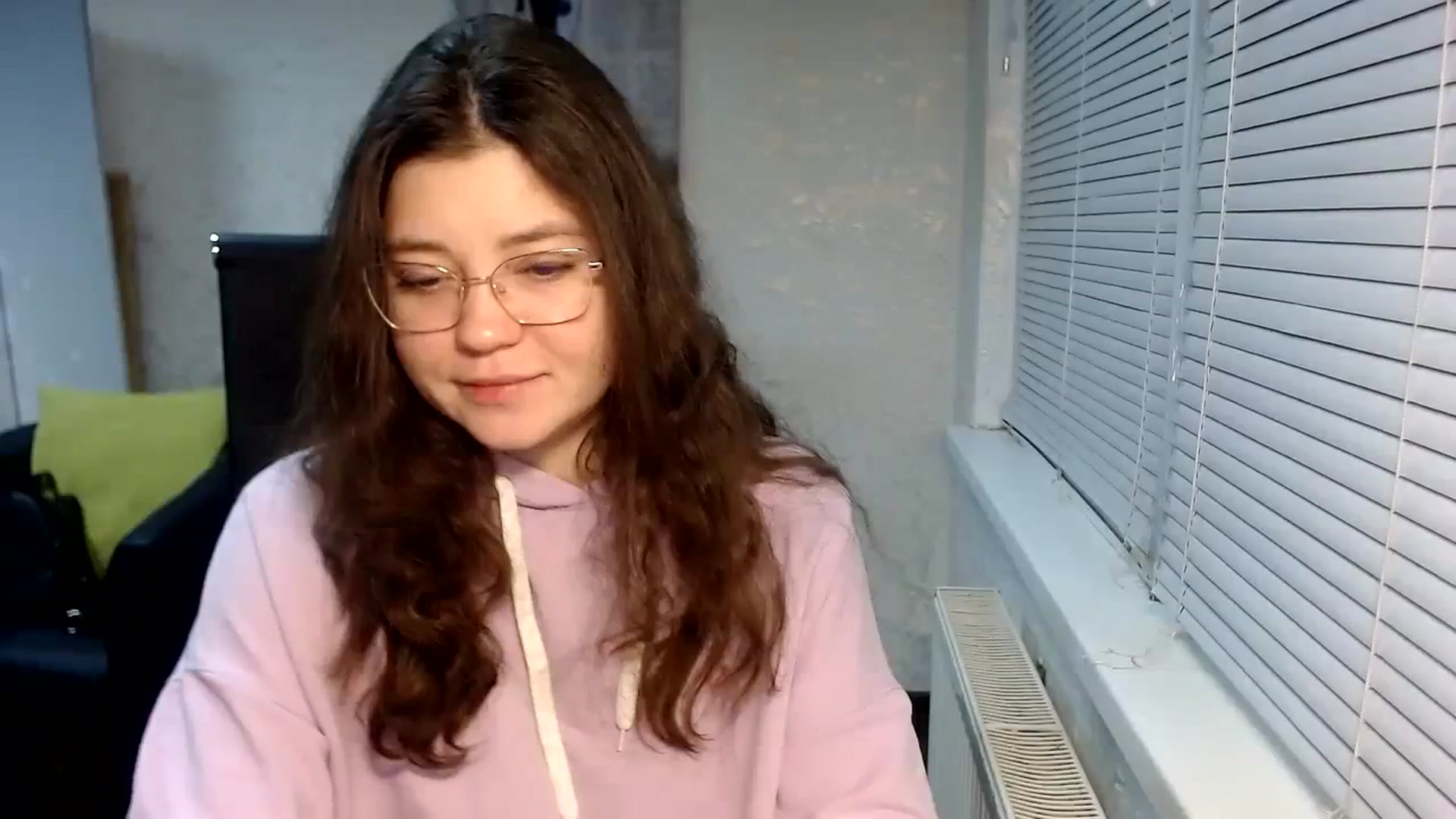 Gallery image thumbnail from SweetArinaA's myfreecams stream on, 01/31/2024, 15:35 image 10 of 20
