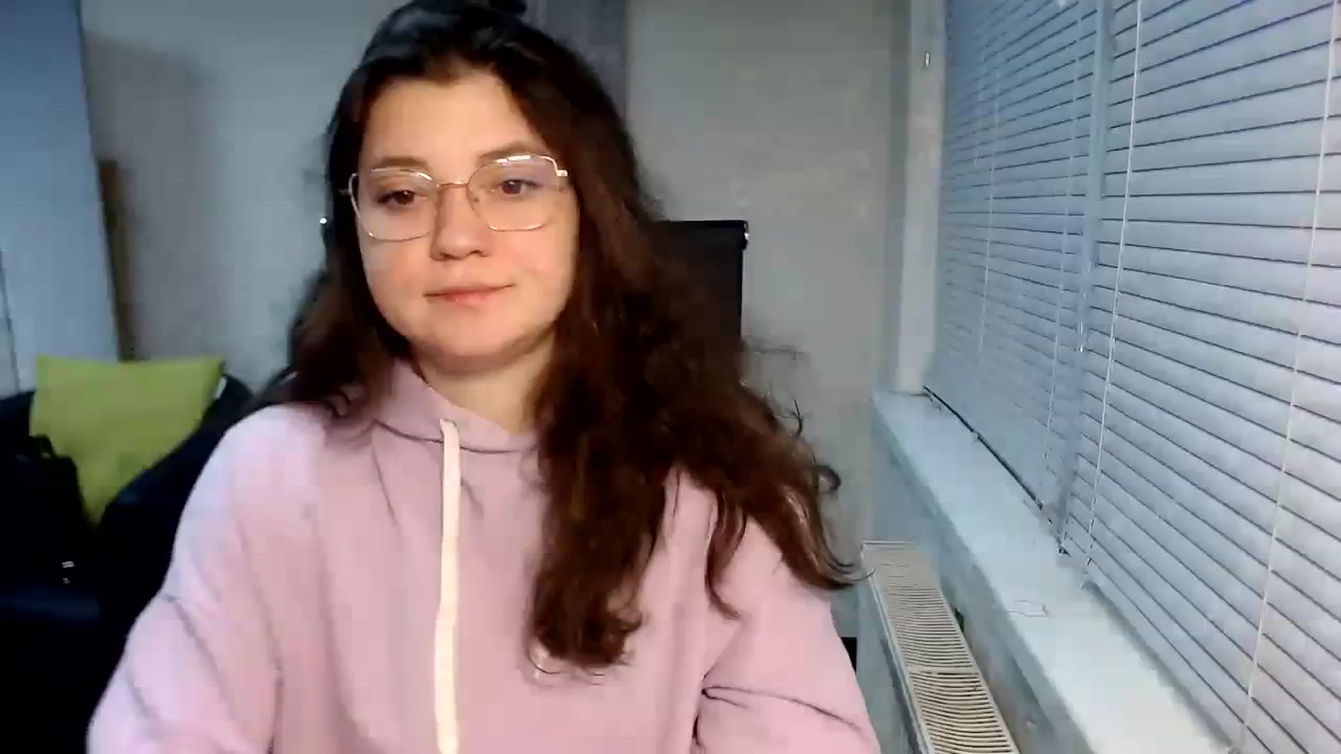Gallery image thumbnail from SweetArinaA's myfreecams stream on, 01/31/2024, 15:35 image 1 of 20