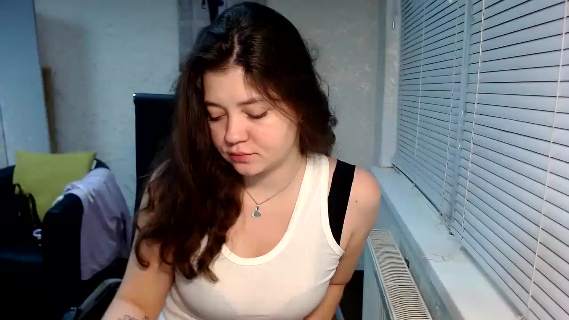 Gallery image thumbnail from SweetArinaA's myfreecams stream on, 01/31/2024, 16:07 image 14 of 20