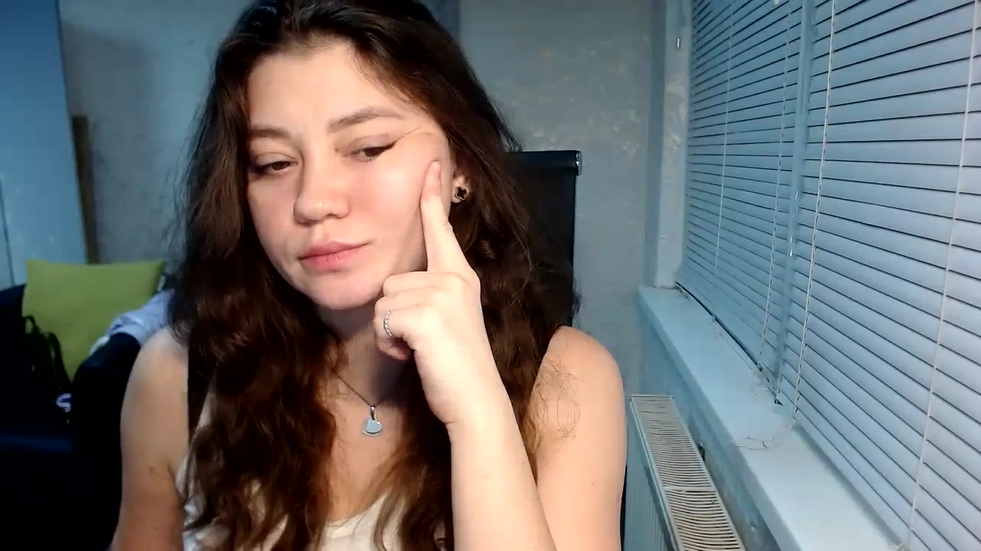 Gallery image thumbnail from SweetArinaA's myfreecams stream on, 01/31/2024, 16:07 image 5 of 20