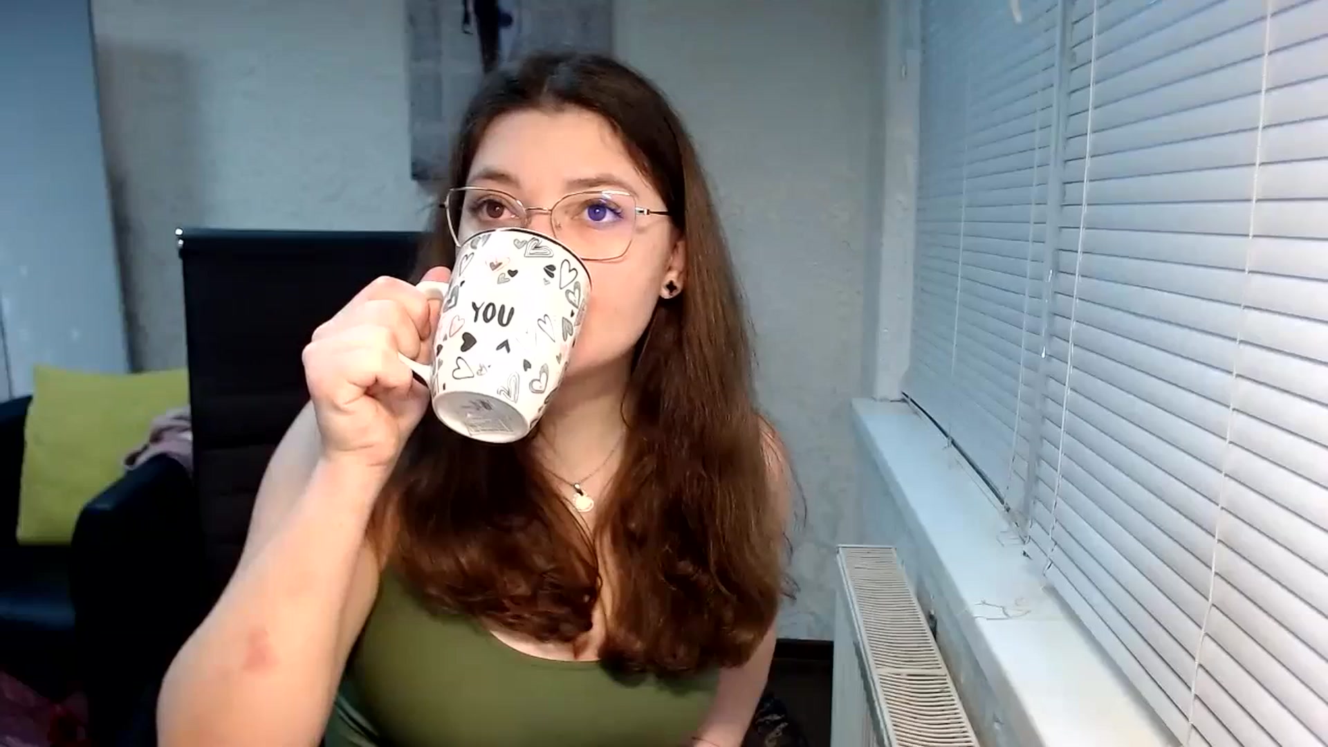 Gallery image thumbnail from SweetArinaA's myfreecams stream on, 02/10/2024, 14:52 image 17 of 20