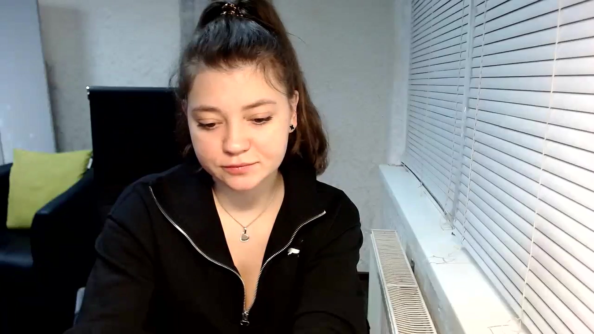 Gallery image thumbnail from SweetArinaA's myfreecams stream on, 02/10/2024, 19:18 image 3 of 20