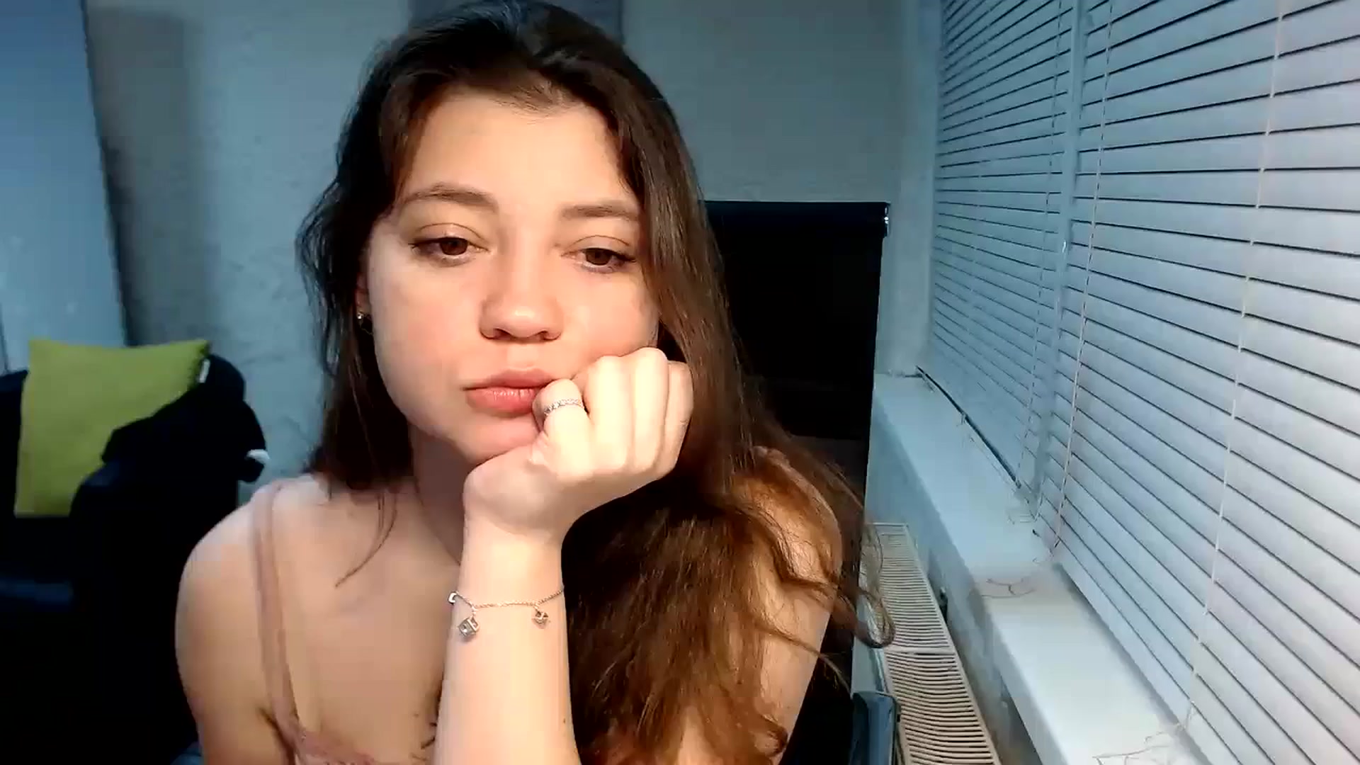 Gallery image thumbnail from SweetArinaA's myfreecams stream on, 02/10/2024, 19:18 image 19 of 20