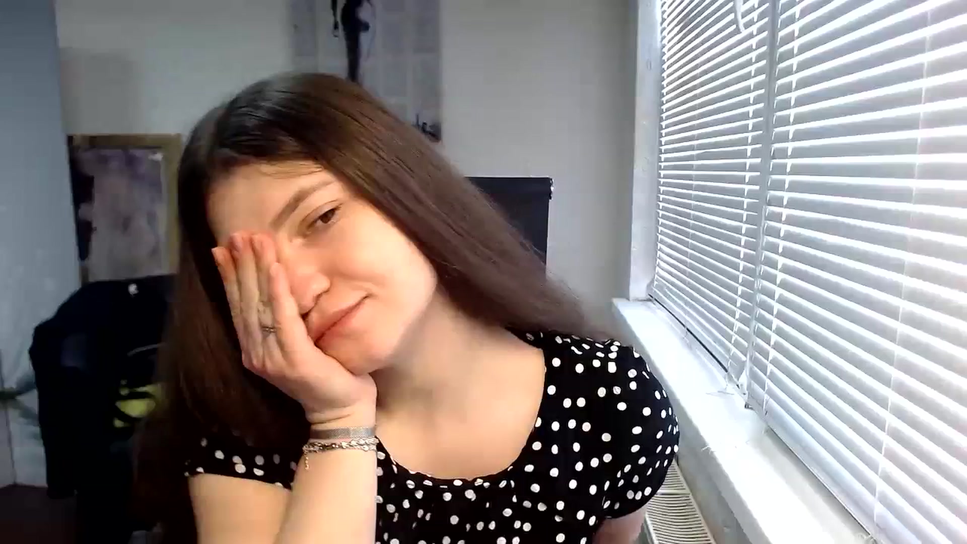 Gallery image thumbnail from SweetArinaA's myfreecams stream on, 03/31/2024, 12:02 image 16 of 20
