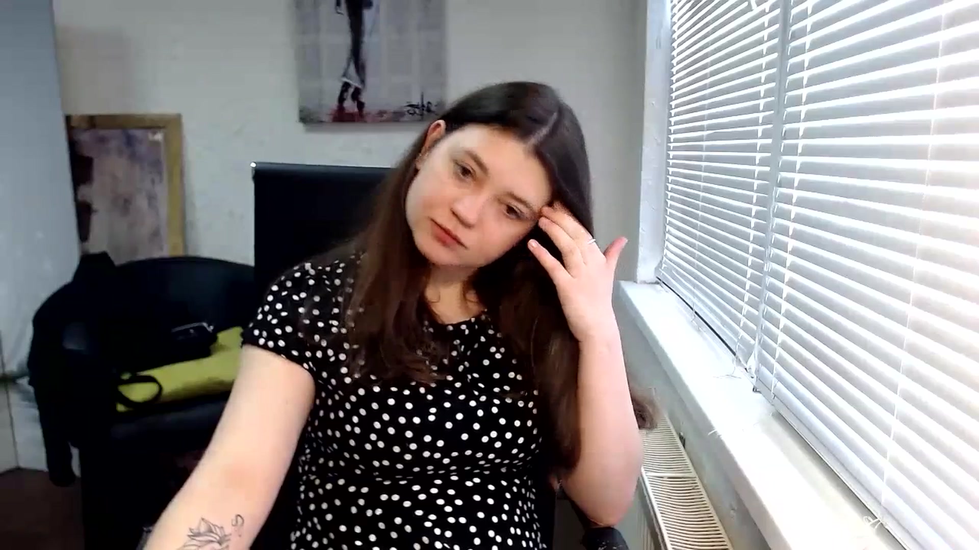 Gallery image thumbnail from SweetArinaA's myfreecams stream on, 03/31/2024, 13:29 image 9 of 20