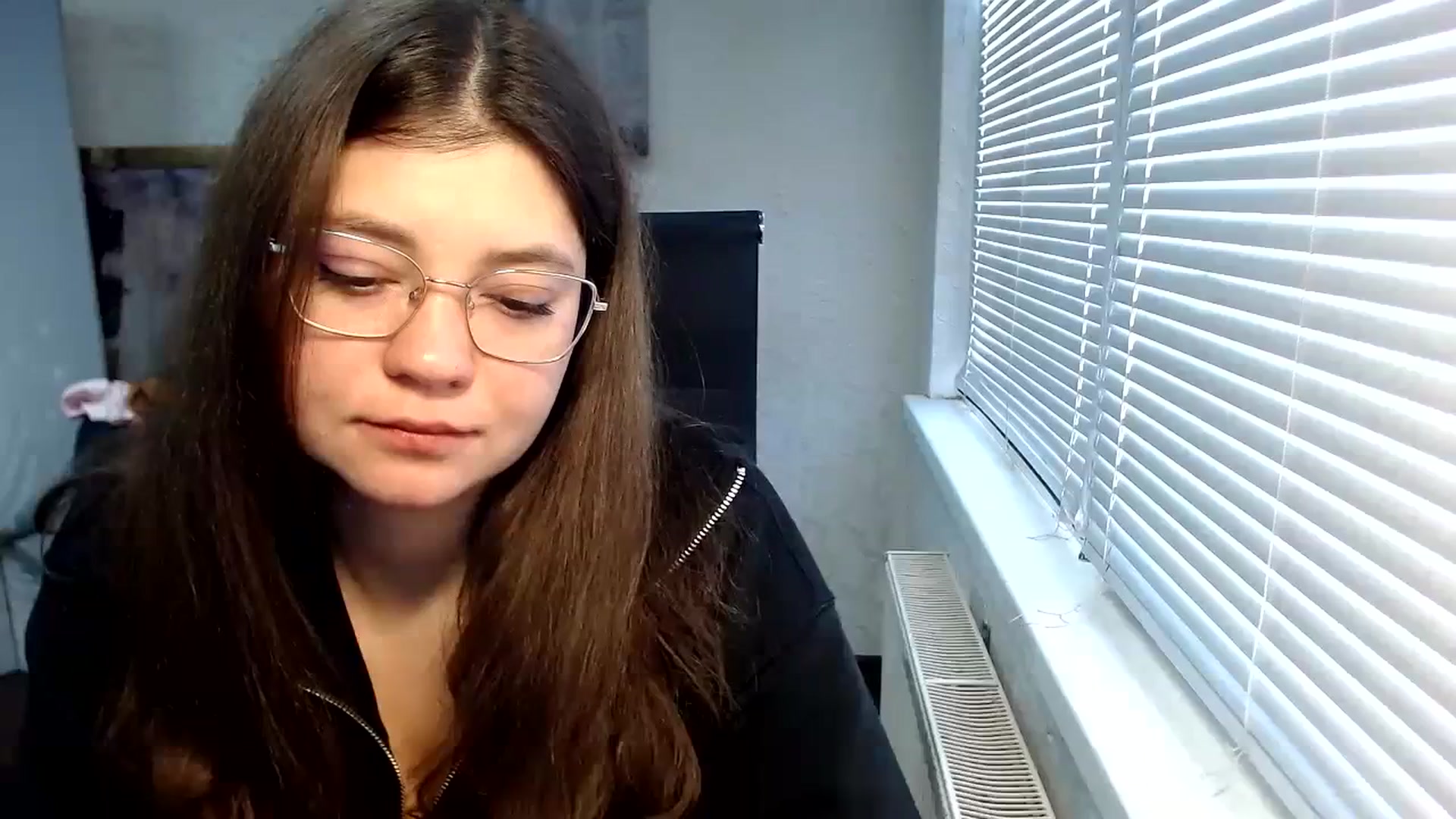 Gallery image thumbnail from SweetArinaA's myfreecams stream on, 03/31/2024, 15:05 image 2 of 20