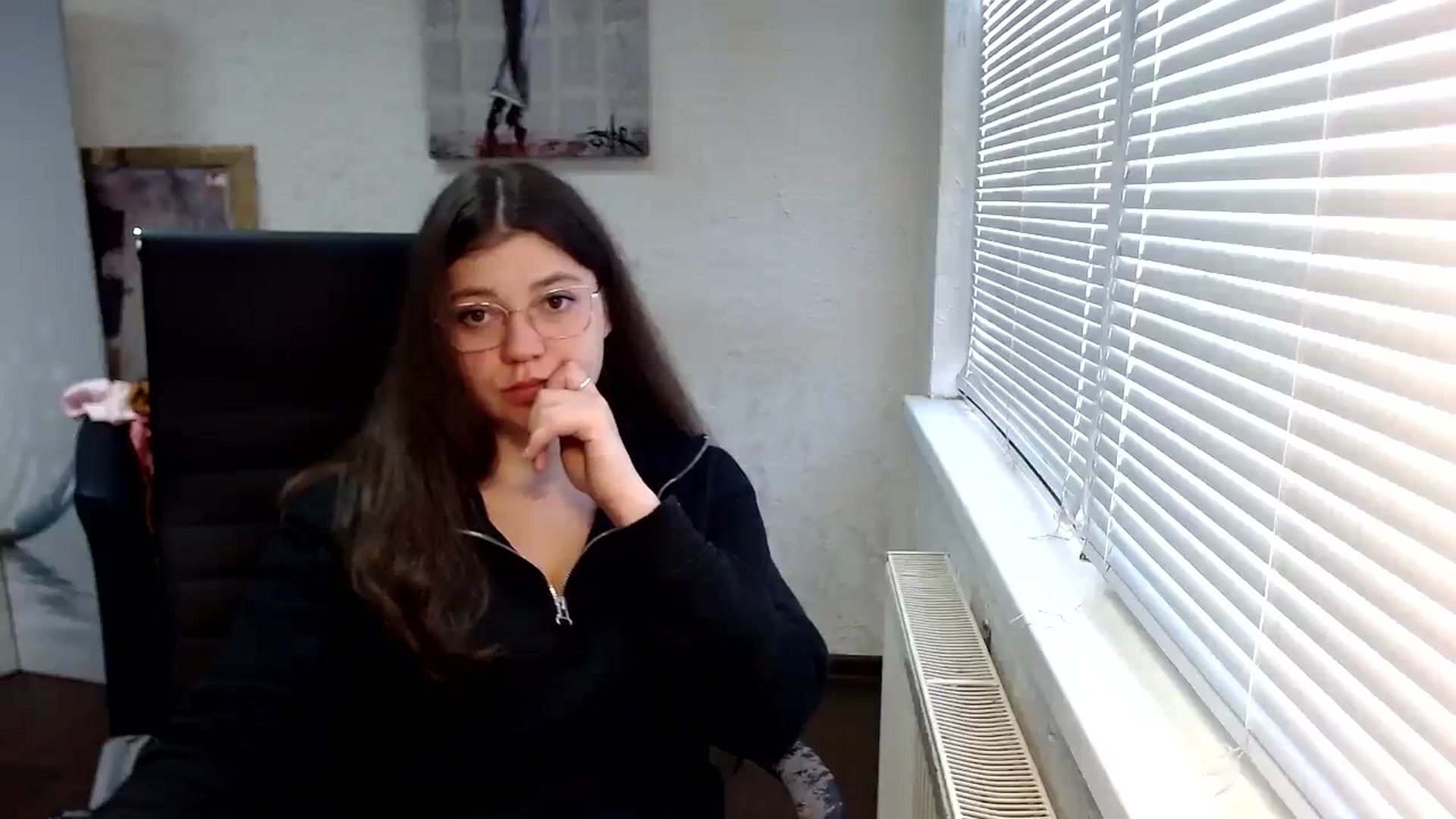 Gallery image thumbnail from SweetArinaA's myfreecams stream on, 03/31/2024, 15:05 image 10 of 20