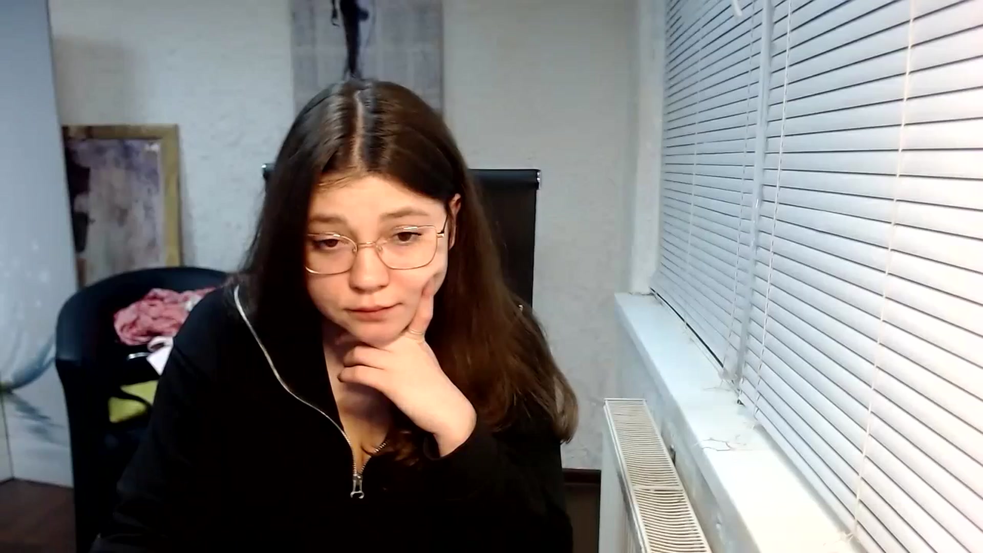 Gallery image thumbnail from SweetArinaA's myfreecams stream on, 03/31/2024, 16:40 image 14 of 20