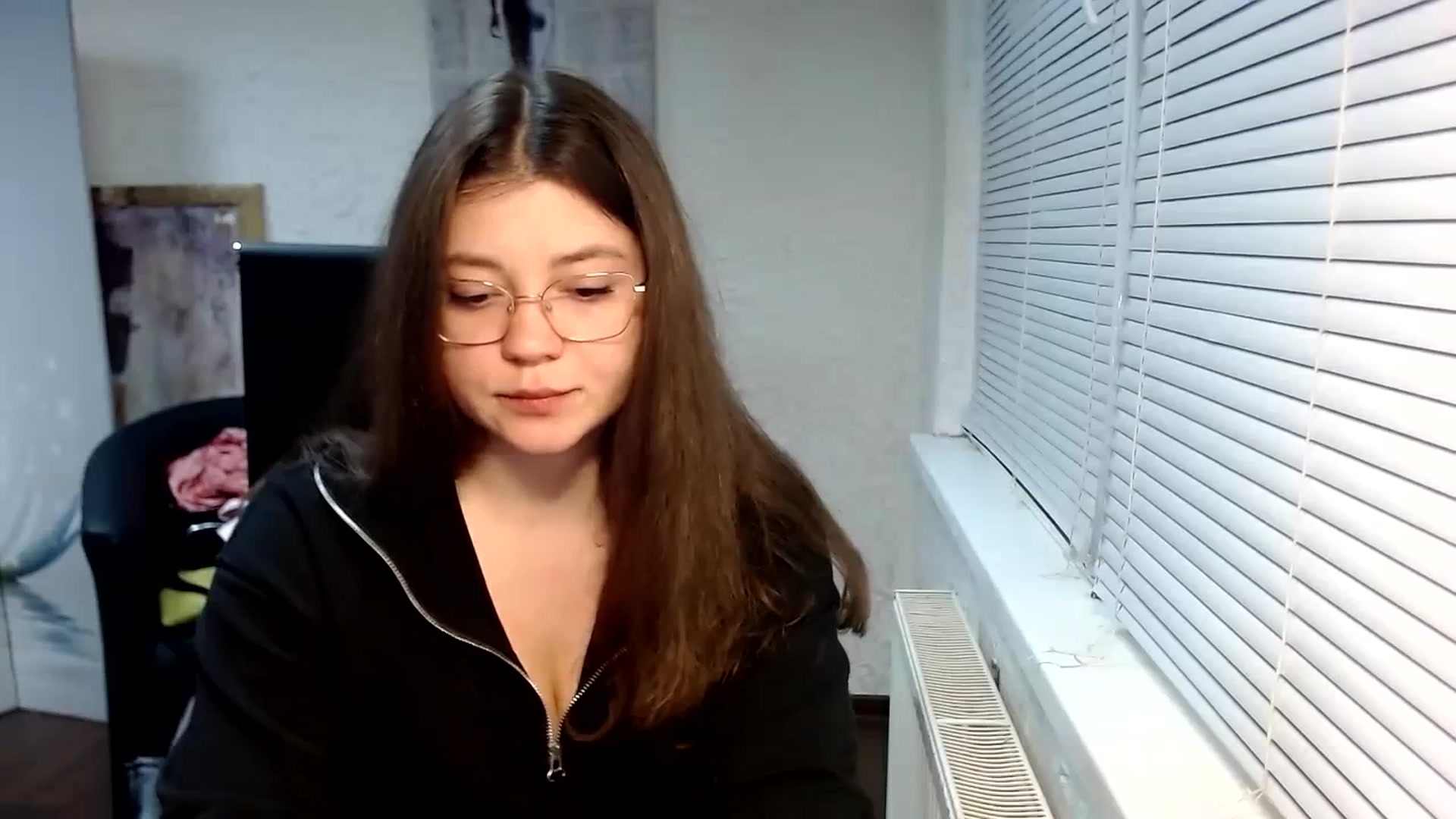 Gallery image thumbnail from SweetArinaA's myfreecams stream on, 03/31/2024, 16:40 image 12 of 20