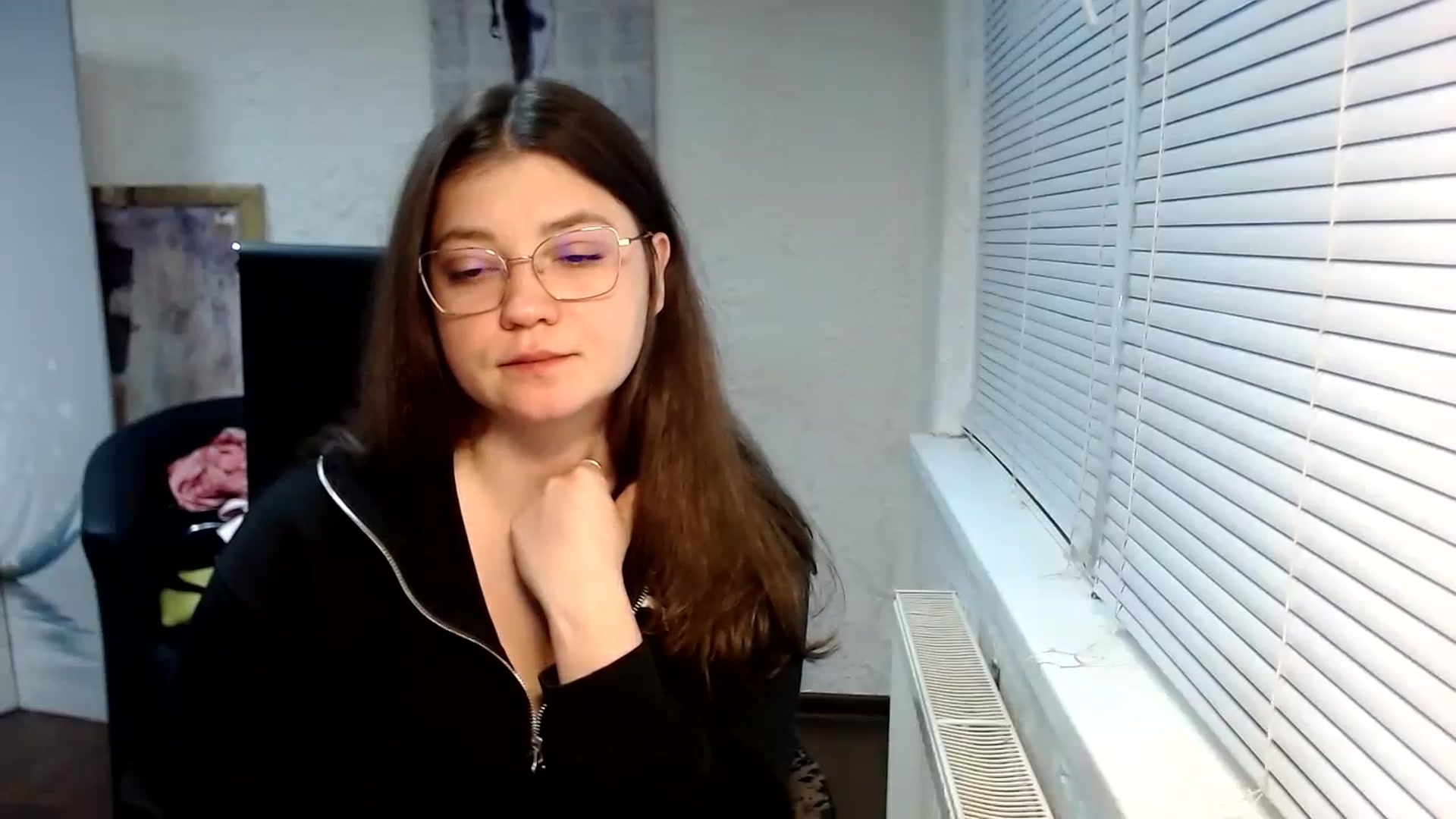Gallery image thumbnail from SweetArinaA's myfreecams stream on, 03/31/2024, 16:40 image 7 of 20