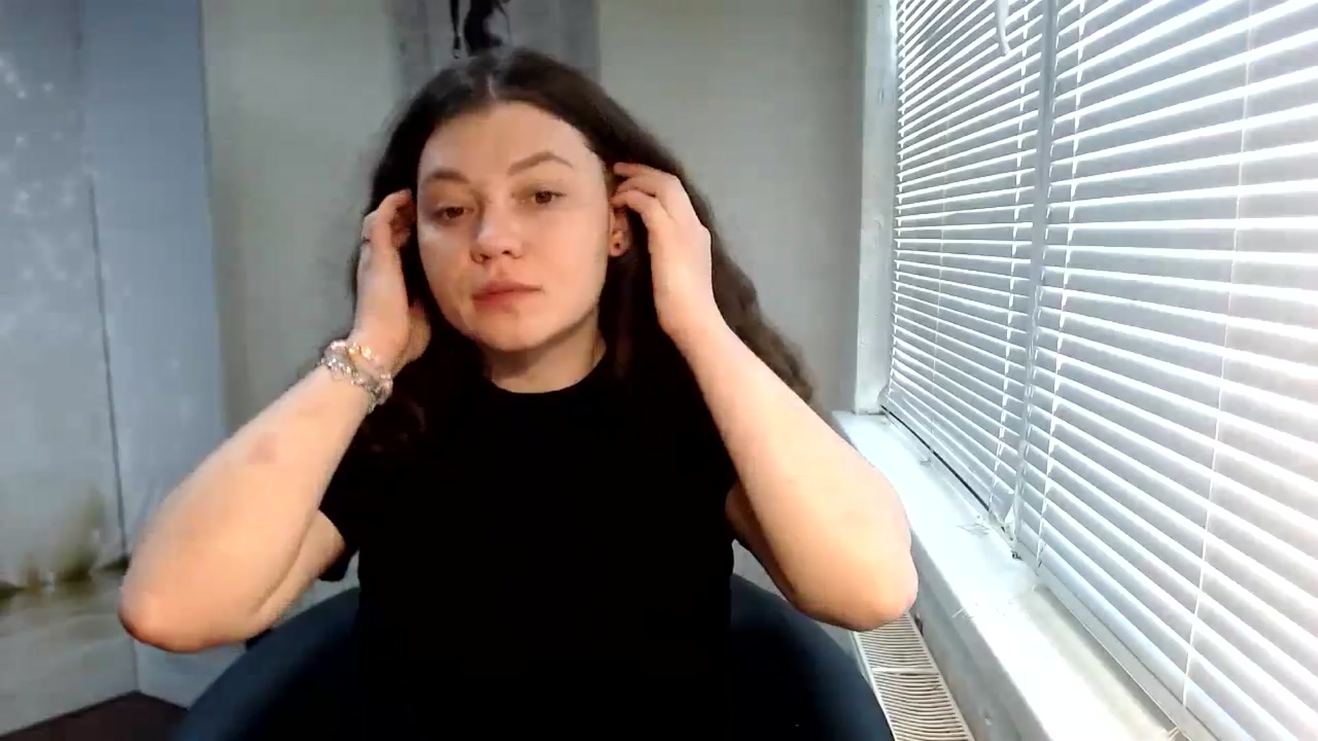Gallery image thumbnail from SweetArinaA's myfreecams stream on, 04/12/2024, 12:04 image 6 of 20