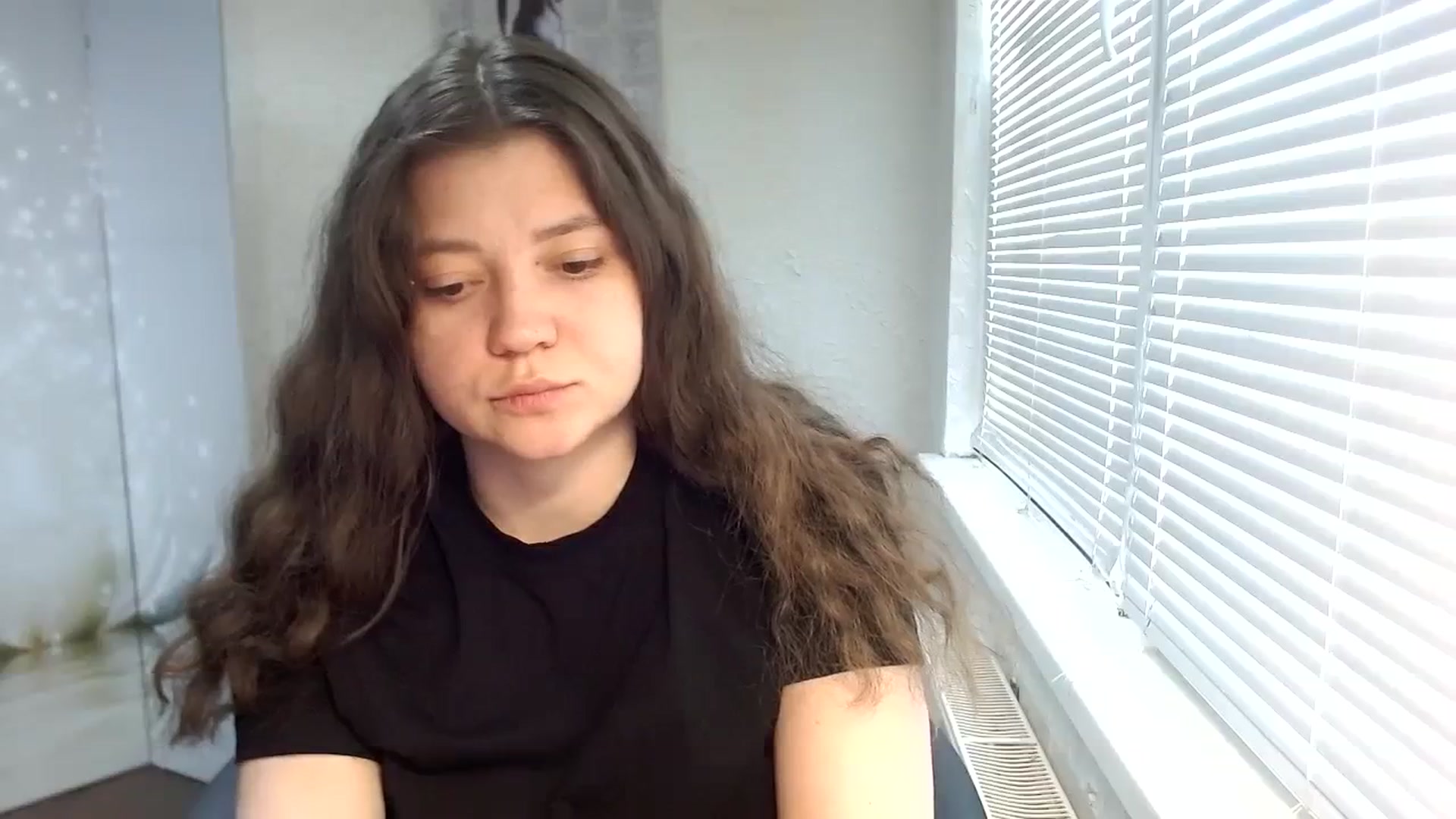 Gallery image thumbnail from SweetArinaA's myfreecams stream on, 04/12/2024, 12:04 image 19 of 20