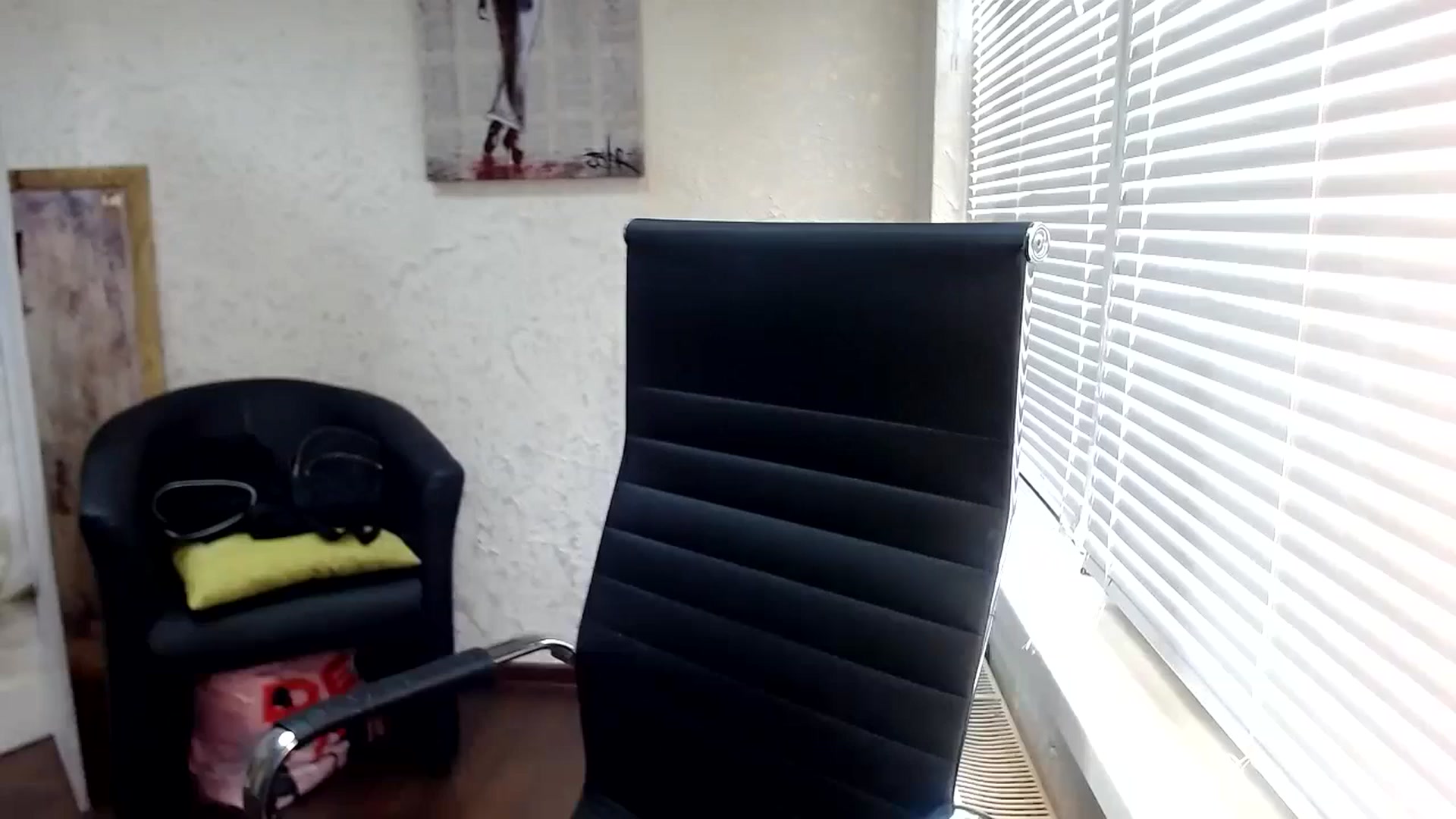 Gallery image thumbnail from SweetArinaA's myfreecams stream on, 04/14/2024, 11:49 image 9 of 20