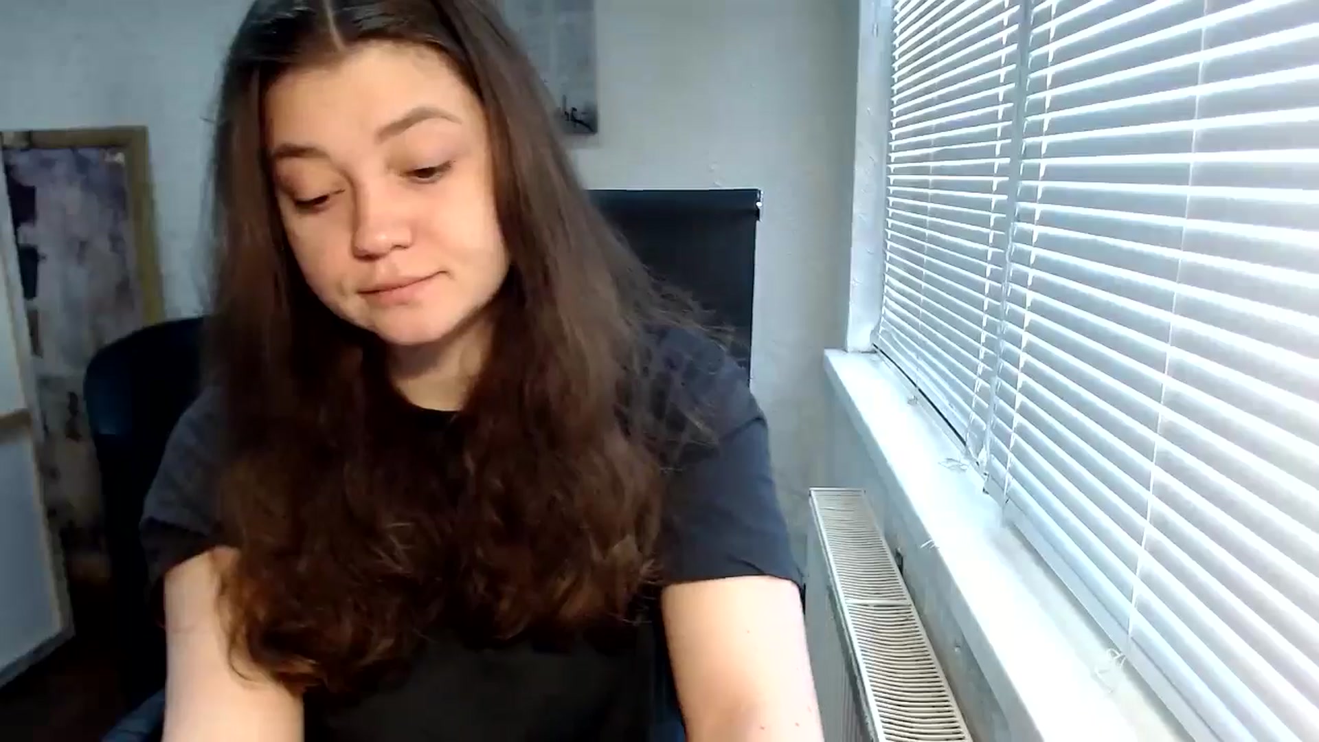 Gallery image thumbnail from SweetArinaA's myfreecams stream on, 04/25/2024, 09:21 image 5 of 20
