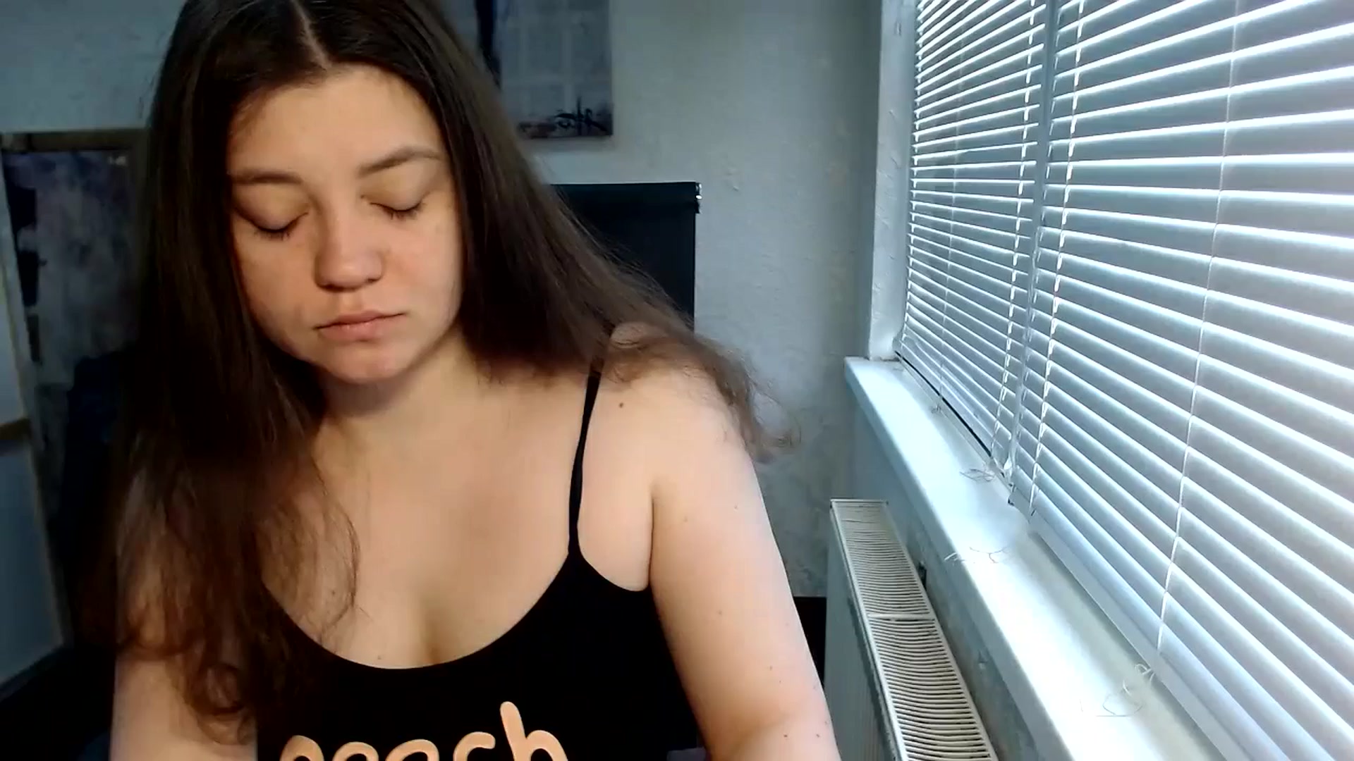 Gallery image thumbnail from SweetArinaA's myfreecams stream on, 04/25/2024, 09:21 image 17 of 20
